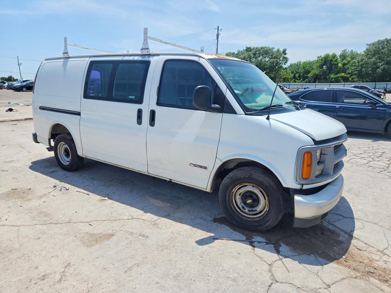 2000 Chevrolet Express White vin: 1GCEG15W4Y1168783