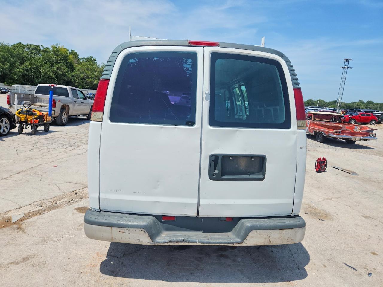 2000 Chevrolet Express White vin: 1GCEG15W4Y1168783