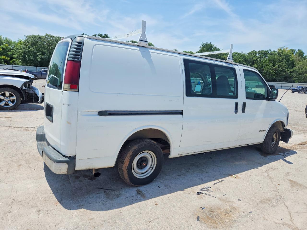 2000 Chevrolet Express White vin: 1GCEG15W4Y1168783