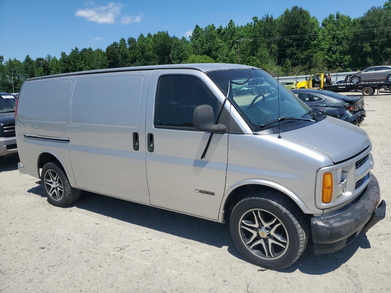1998 Chevrolet Express G1500 Silver vin: 1GCEG15W6W1069444