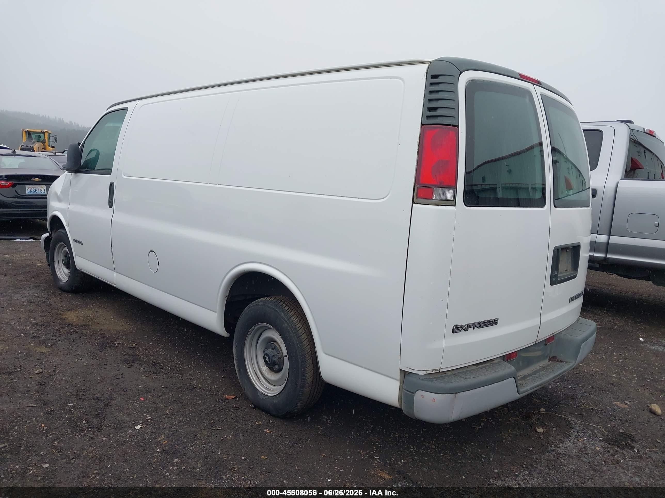 2000 Chevrolet Express   White vin: 1GCEG15W6Y1124235