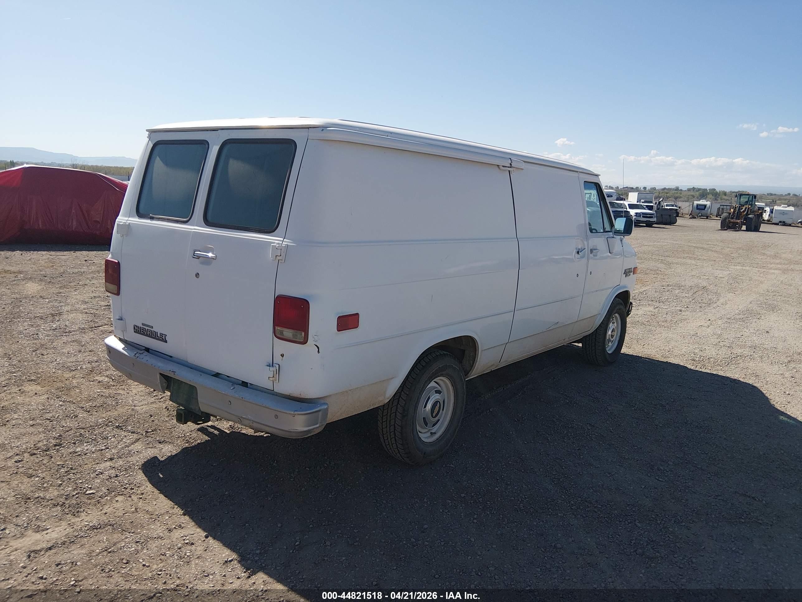 1990 Chevrolet G20   White vin: 1GCEG25K9L7101203