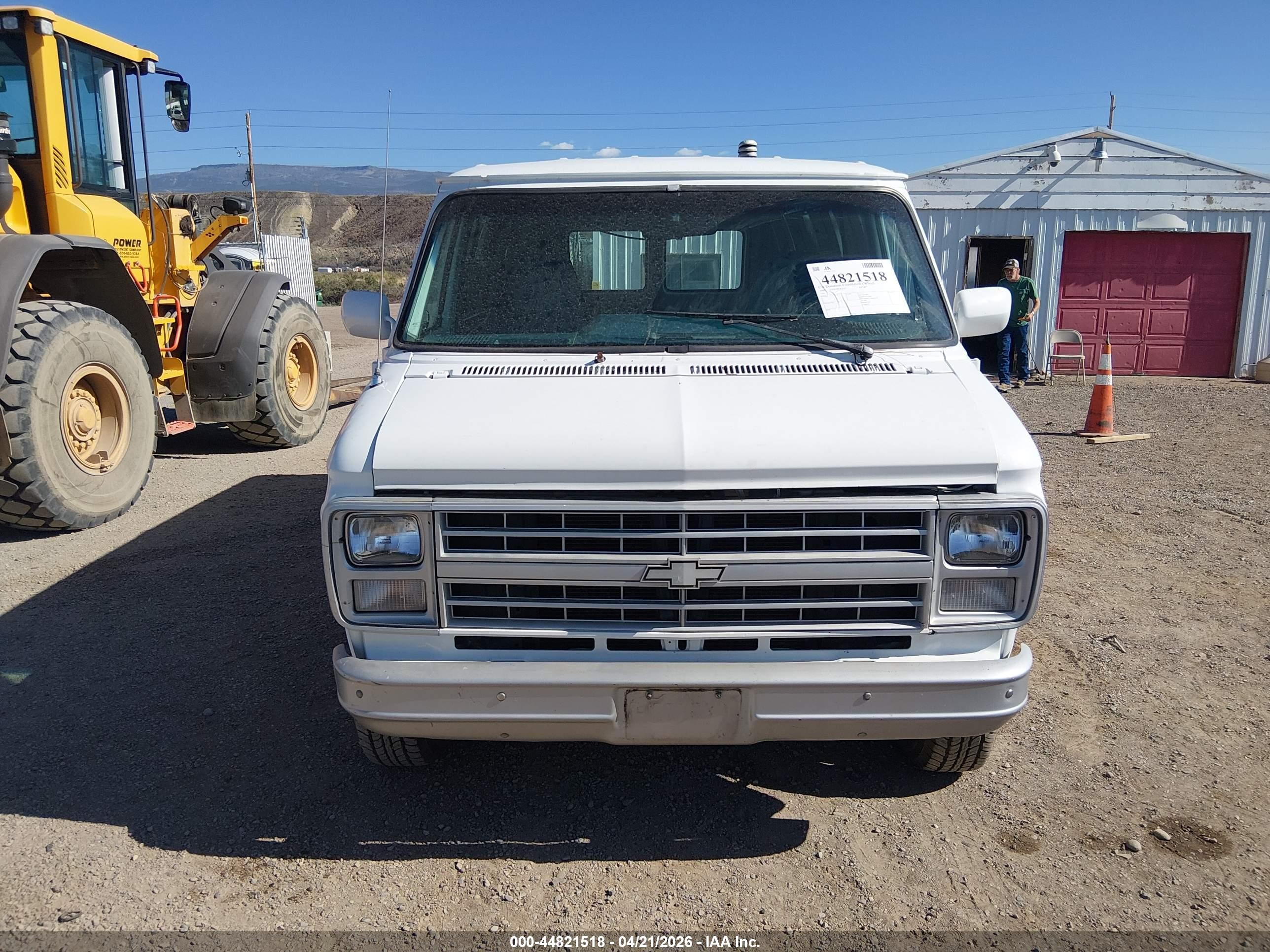 1990 Chevrolet G20   White vin: 1GCEG25K9L7101203