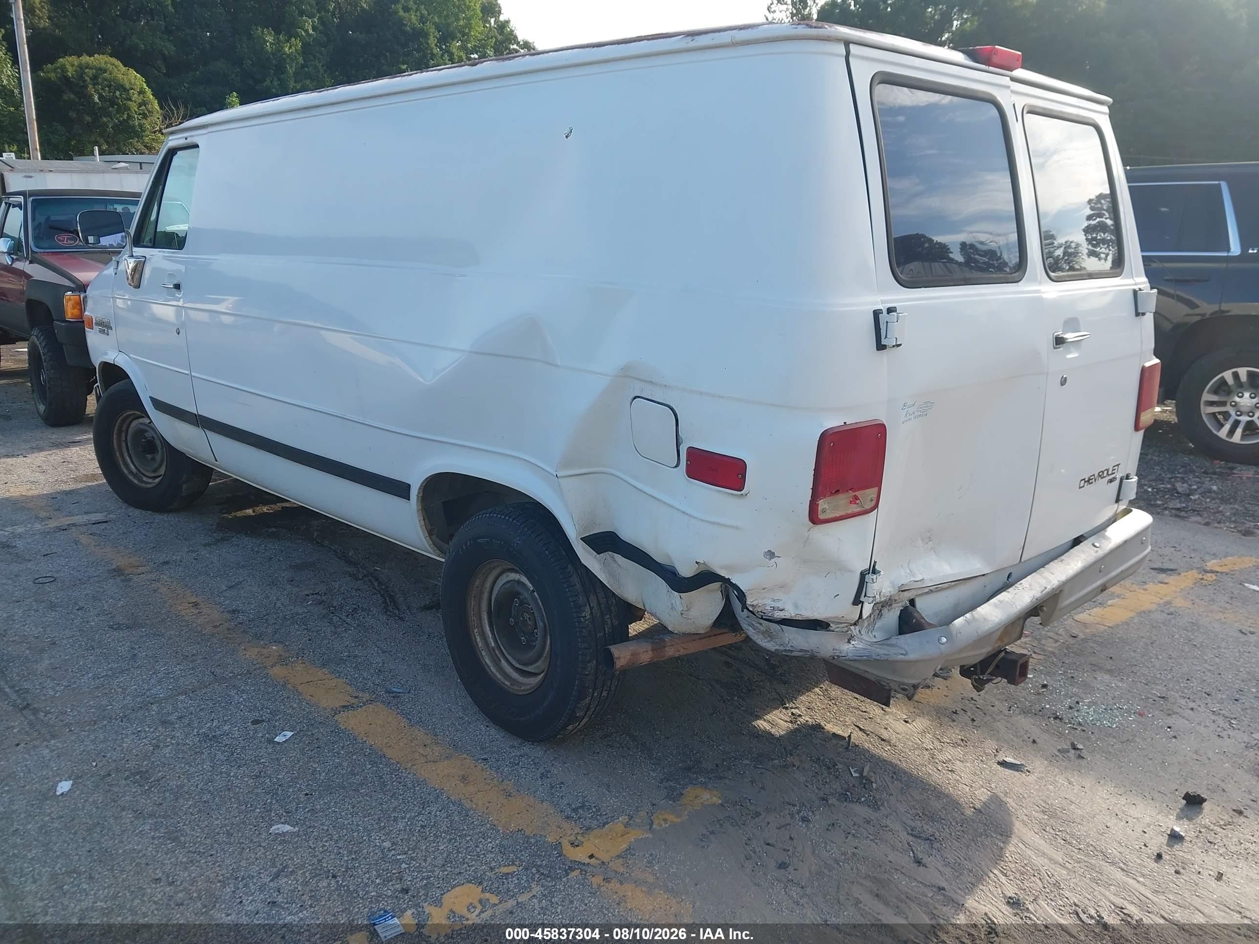 1995 Chevrolet G20   White vin: 1GCEG25K9SF112531