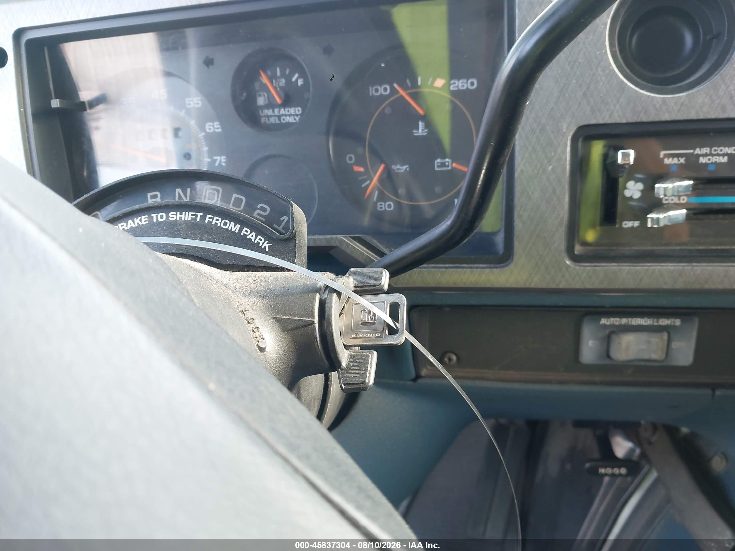1995 Chevrolet G20   White vin: 1GCEG25K9SF112531