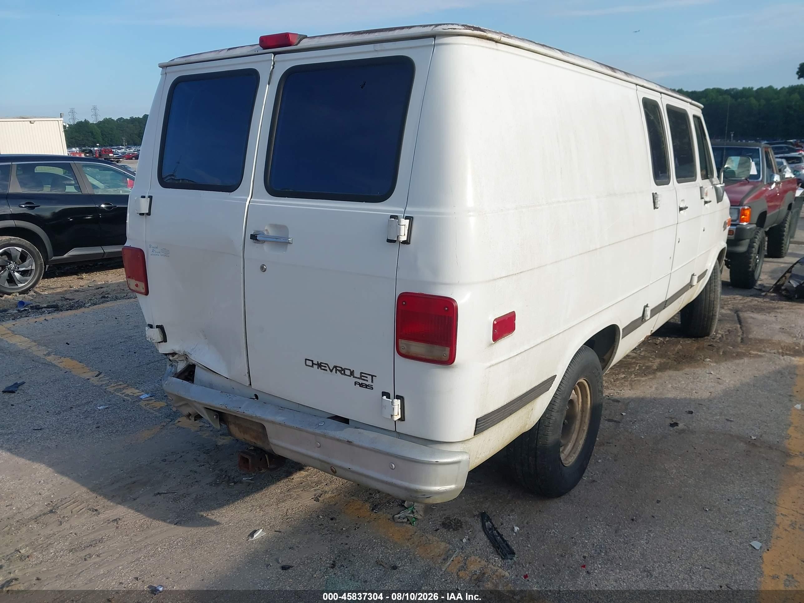 1995 Chevrolet G20   White vin: 1GCEG25K9SF112531