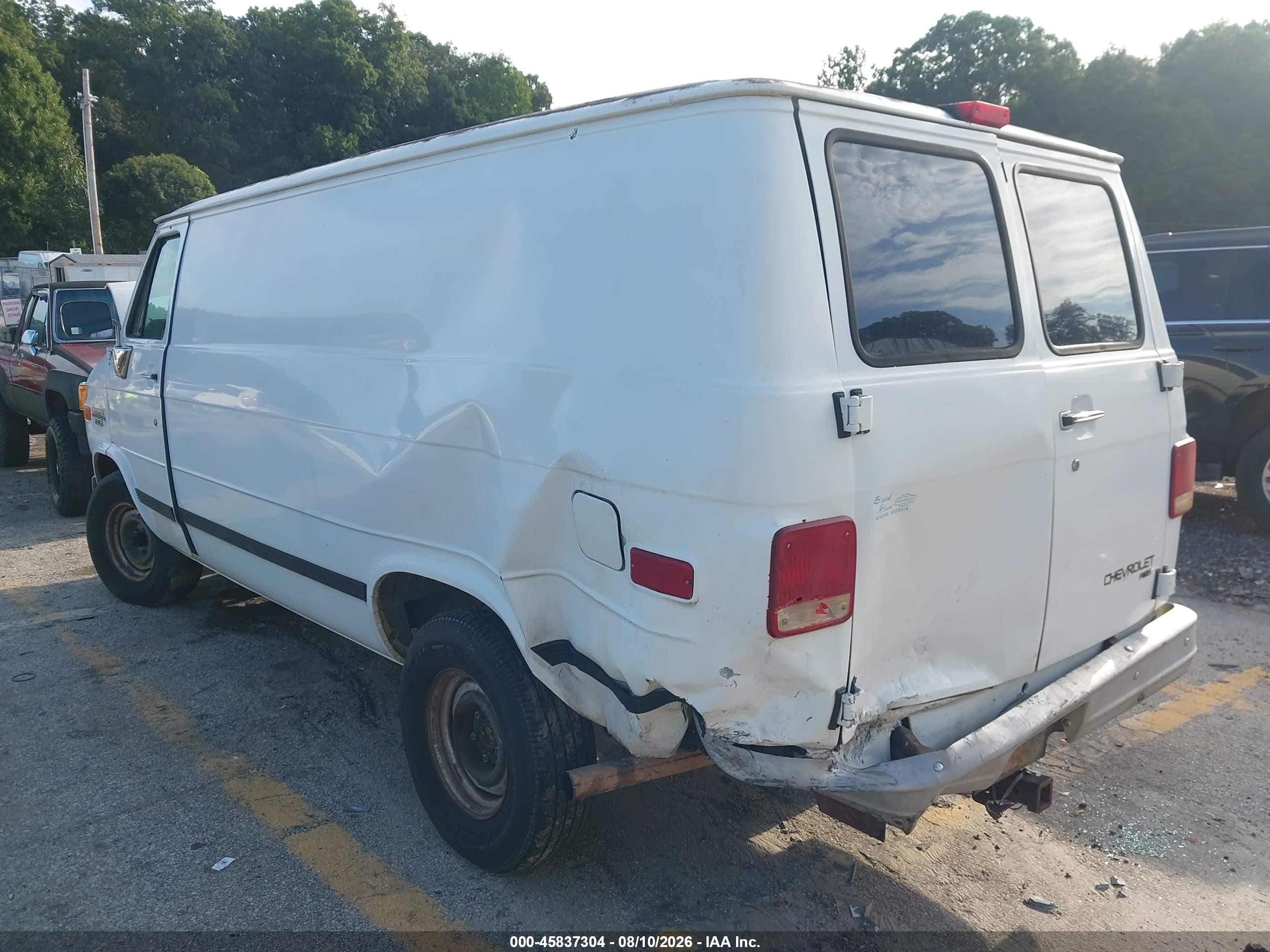 1995 Chevrolet G20   White vin: 1GCEG25K9SF112531