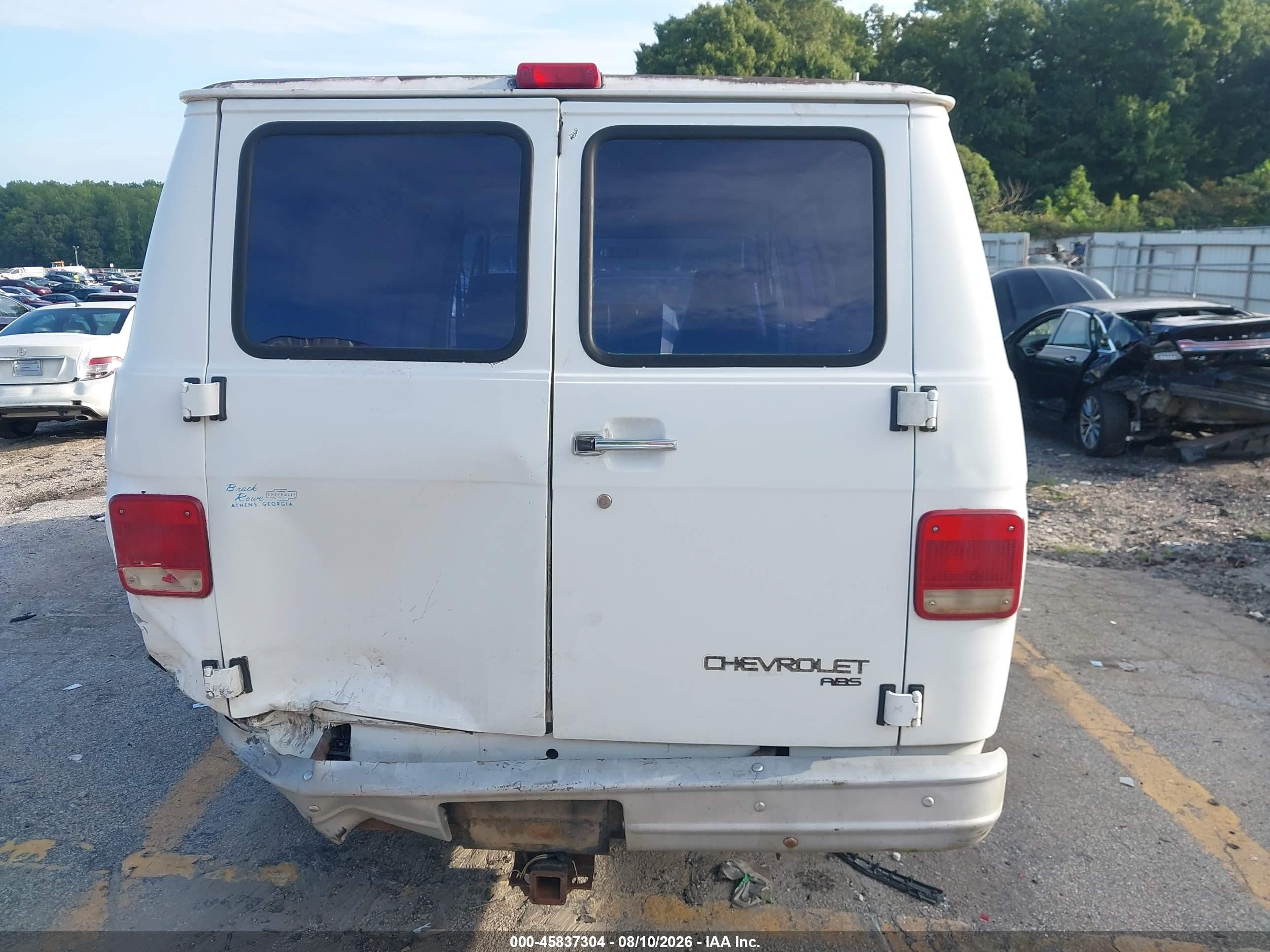 1995 Chevrolet G20   White vin: 1GCEG25K9SF112531