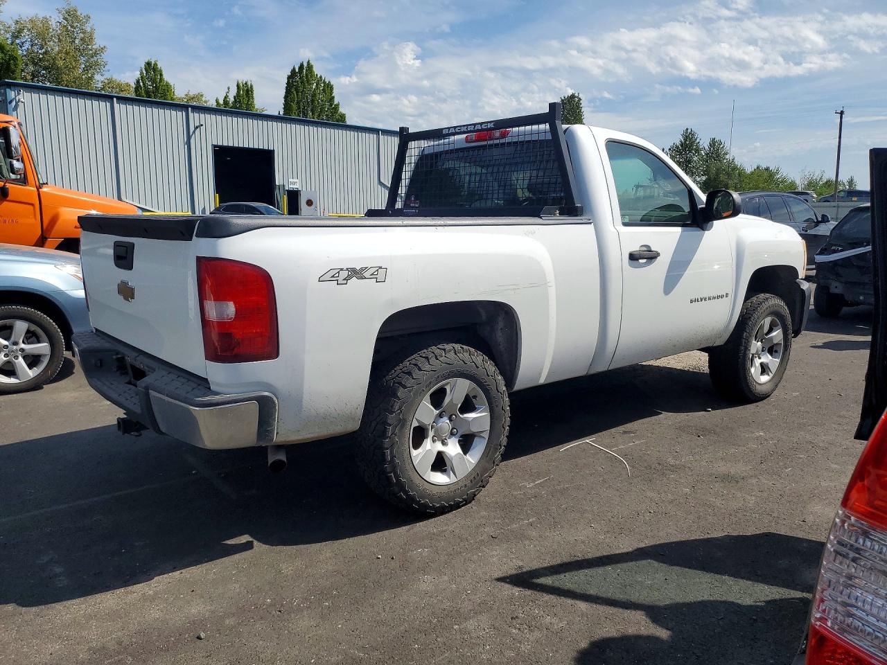 2007 Chevrolet Silverado K1500 White vin: 1GCEK14087Z556529