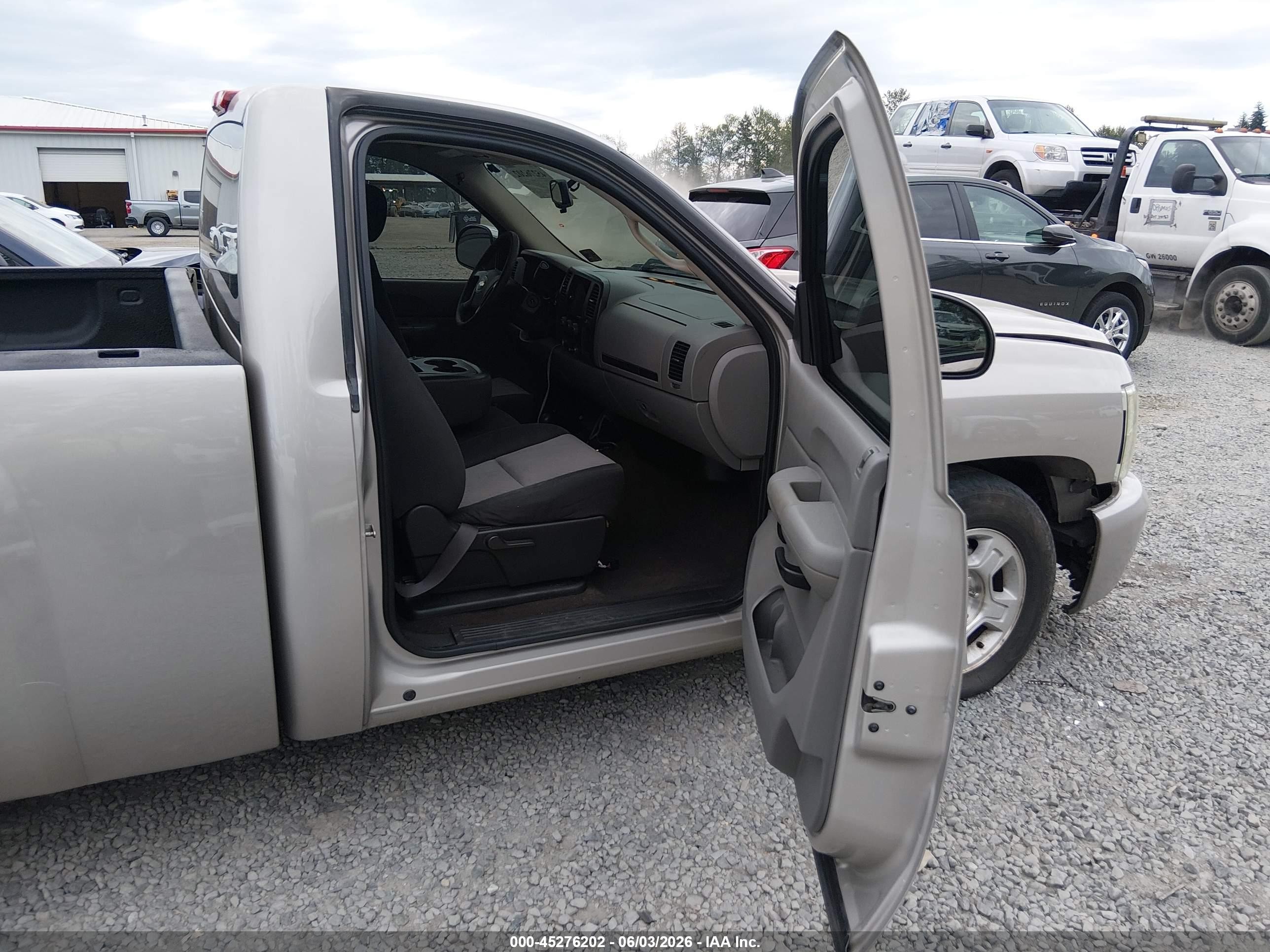 2007 Chevrolet Silverado 1500 Work Truck Tan vin: 1GCEK140X7Z582419