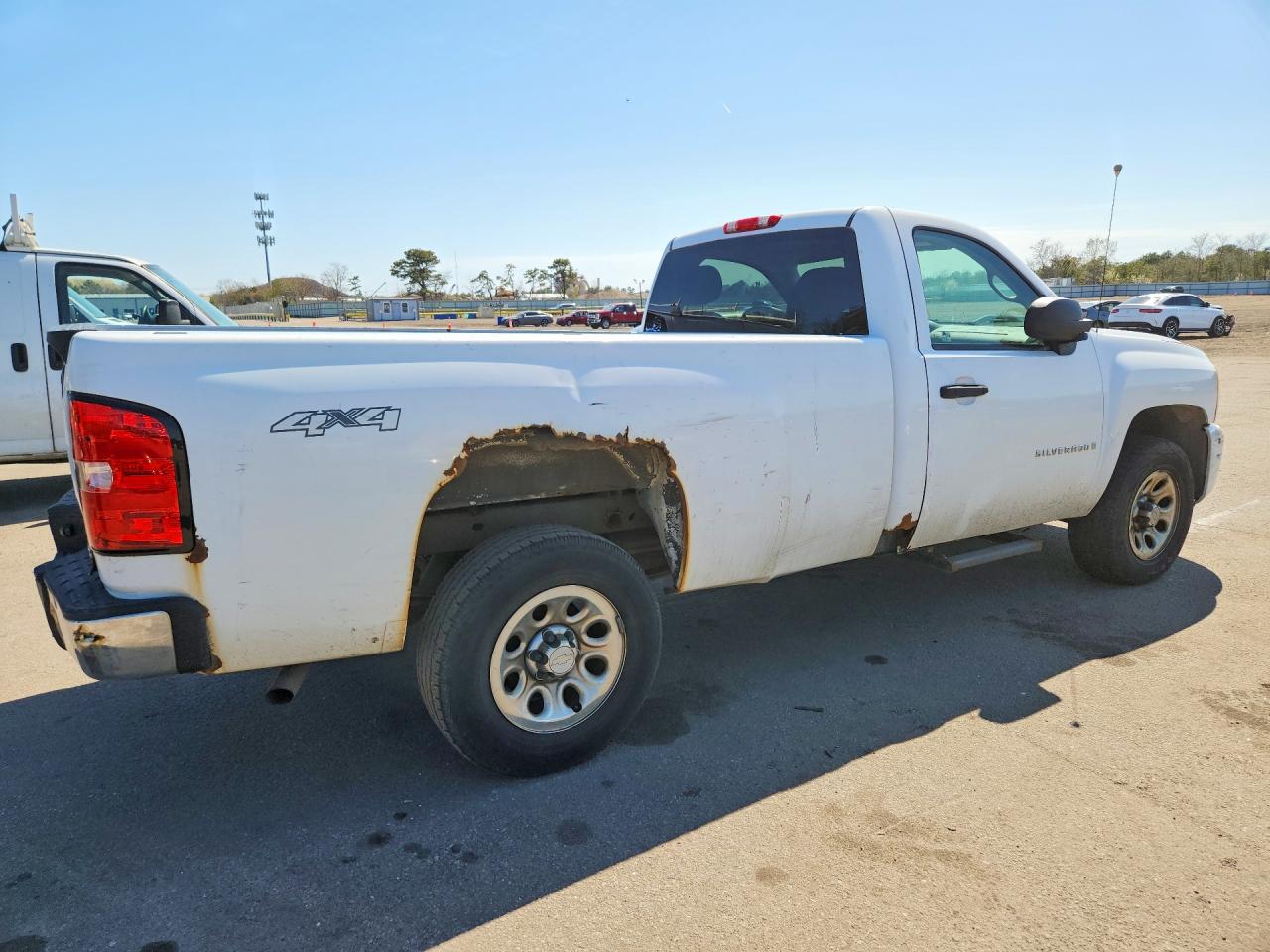 2007 Chevrolet Silverado K1500 Белый vin: 1GCEK14C37Z548526