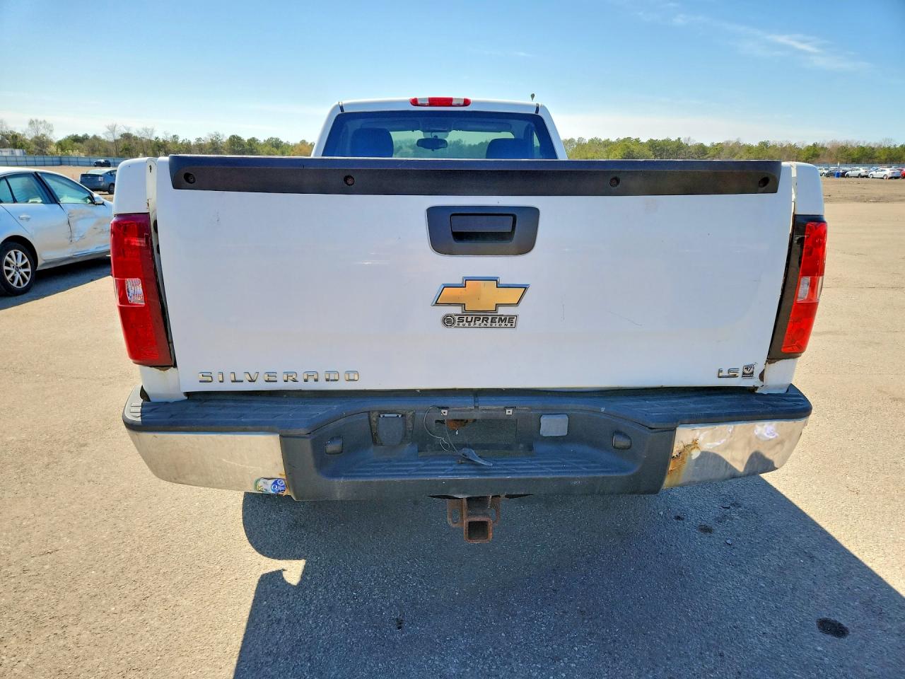 2007 Chevrolet Silverado K1500 Белый vin: 1GCEK14C37Z548526