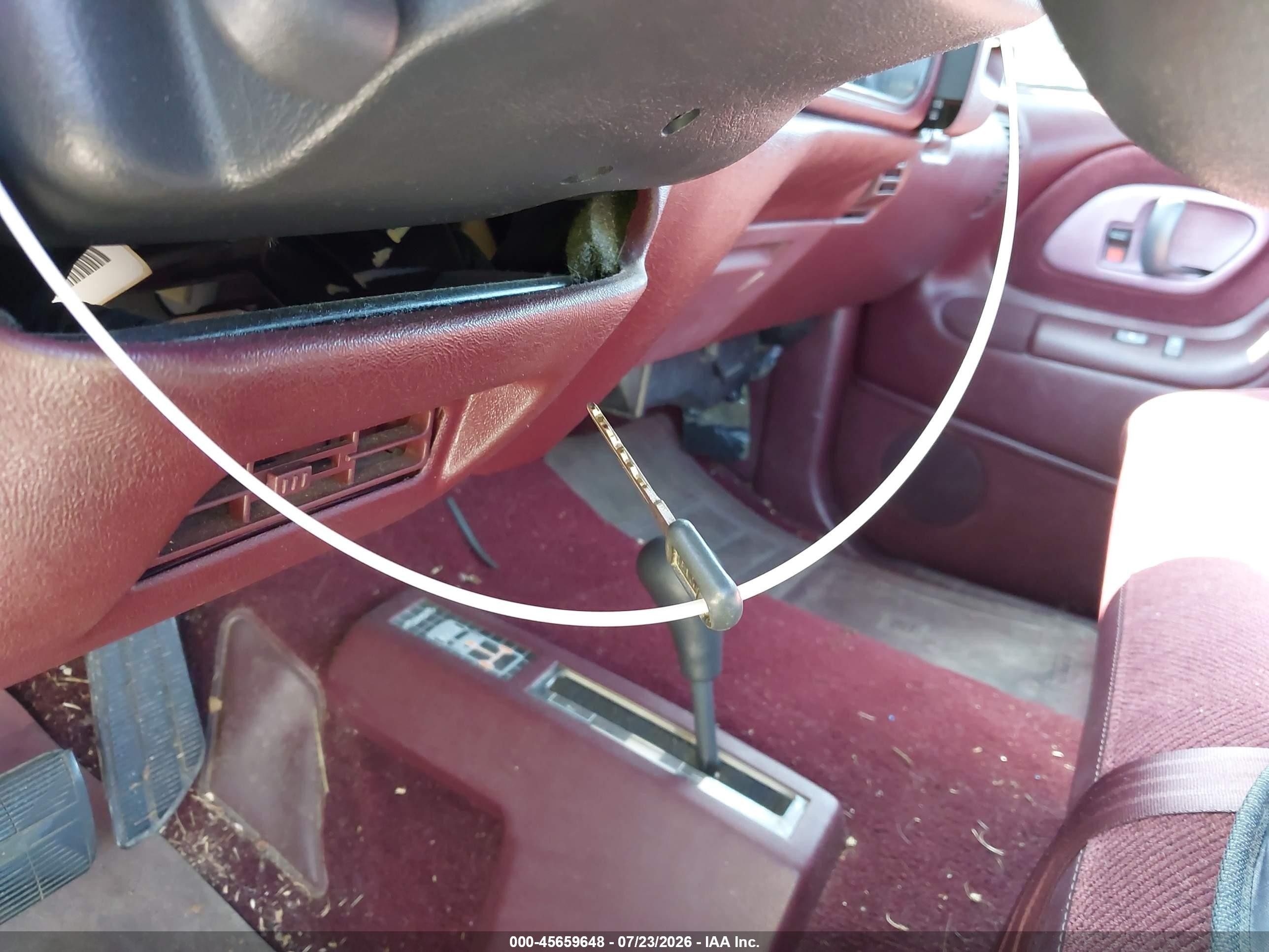 1995 Chevrolet Gmt-400 K1500 Maroon vin: 1GCEK14H1SE245157