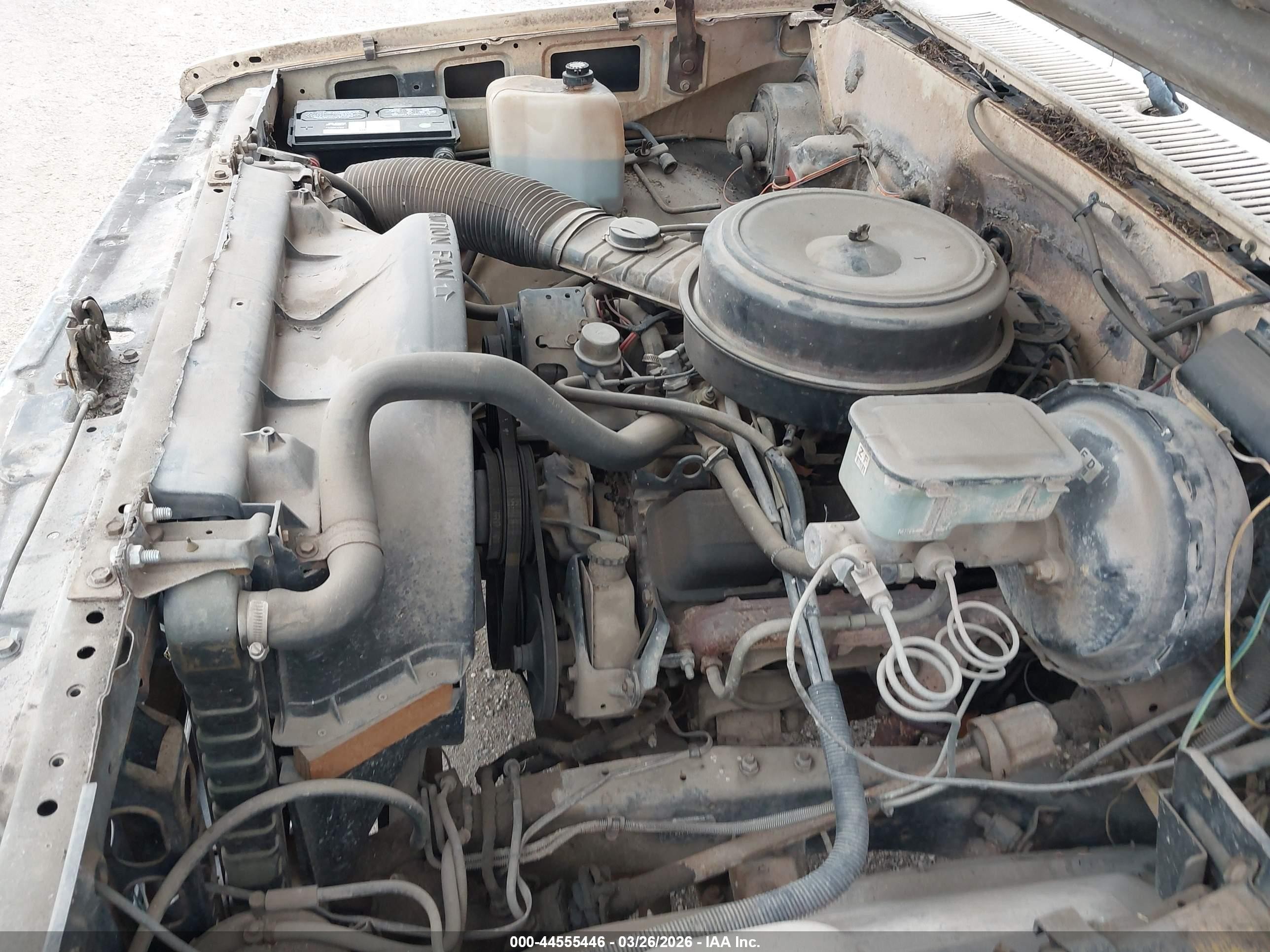 1986 Chevrolet K10   Желто-коричневый vin: 1GCEK14H5GJ111377