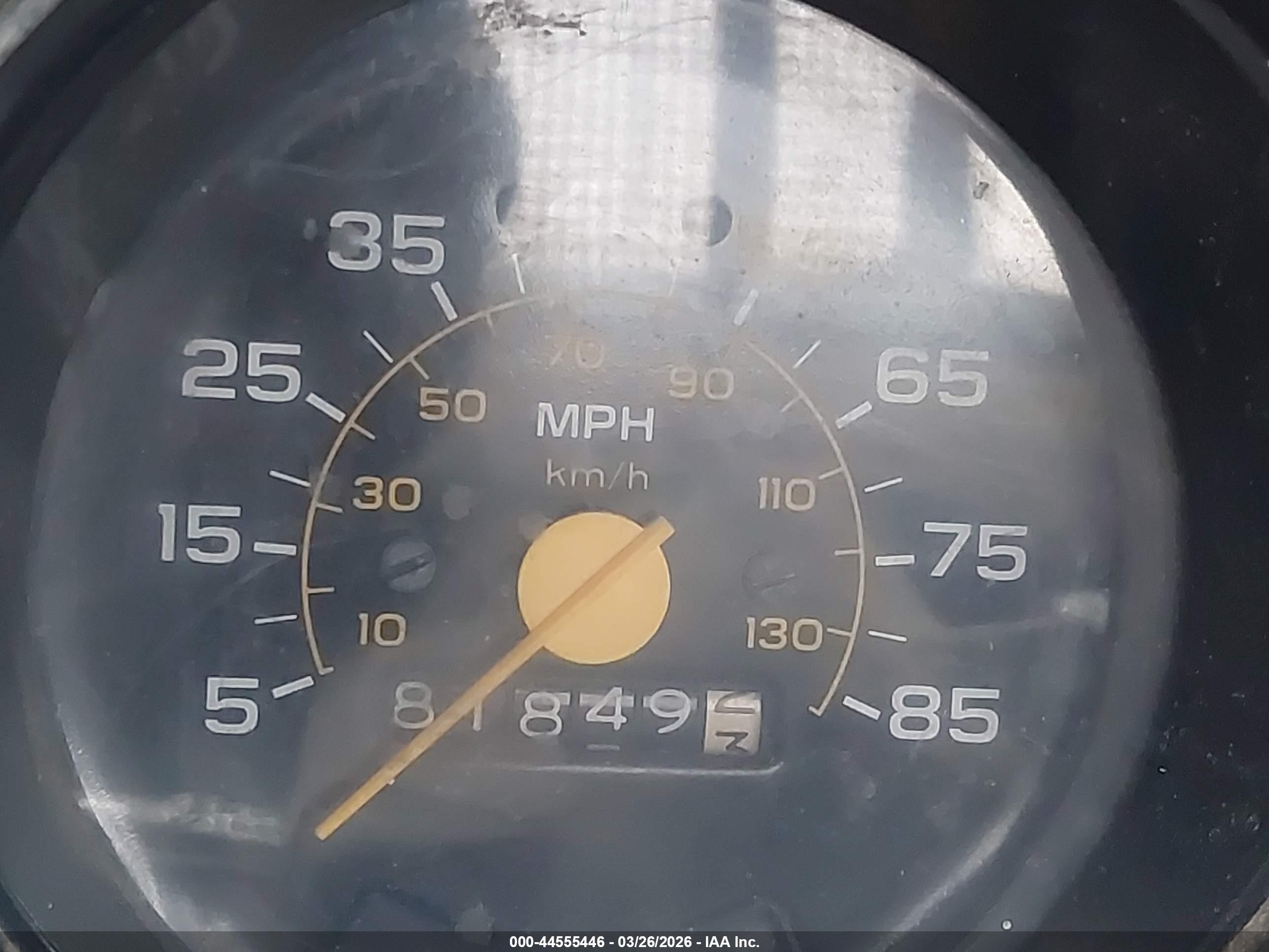 1986 Chevrolet K10   Желто-коричневый vin: 1GCEK14H5GJ111377