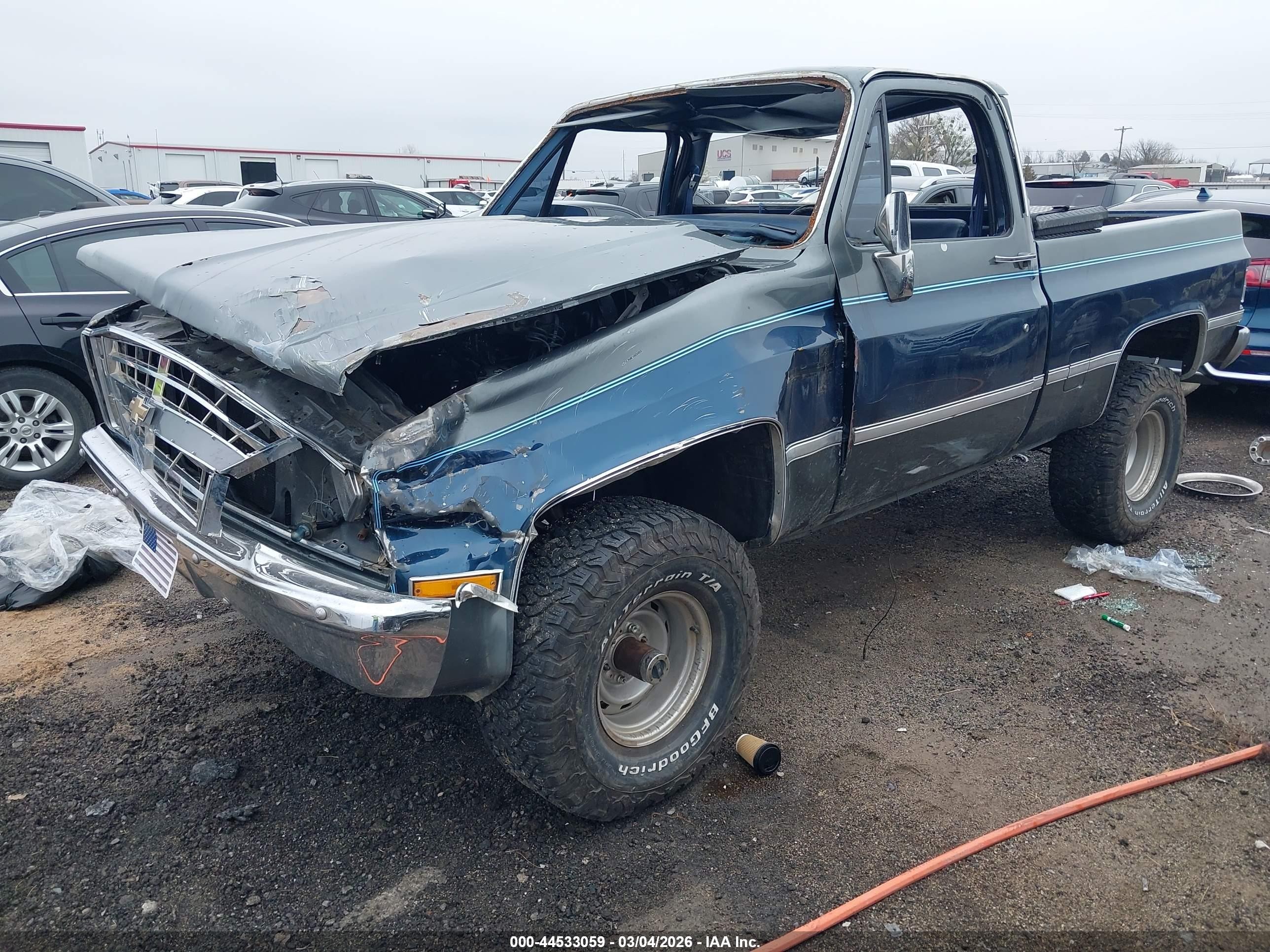1985 Chevrolet K10 Blue vin: 1GCEK14H7FF404876