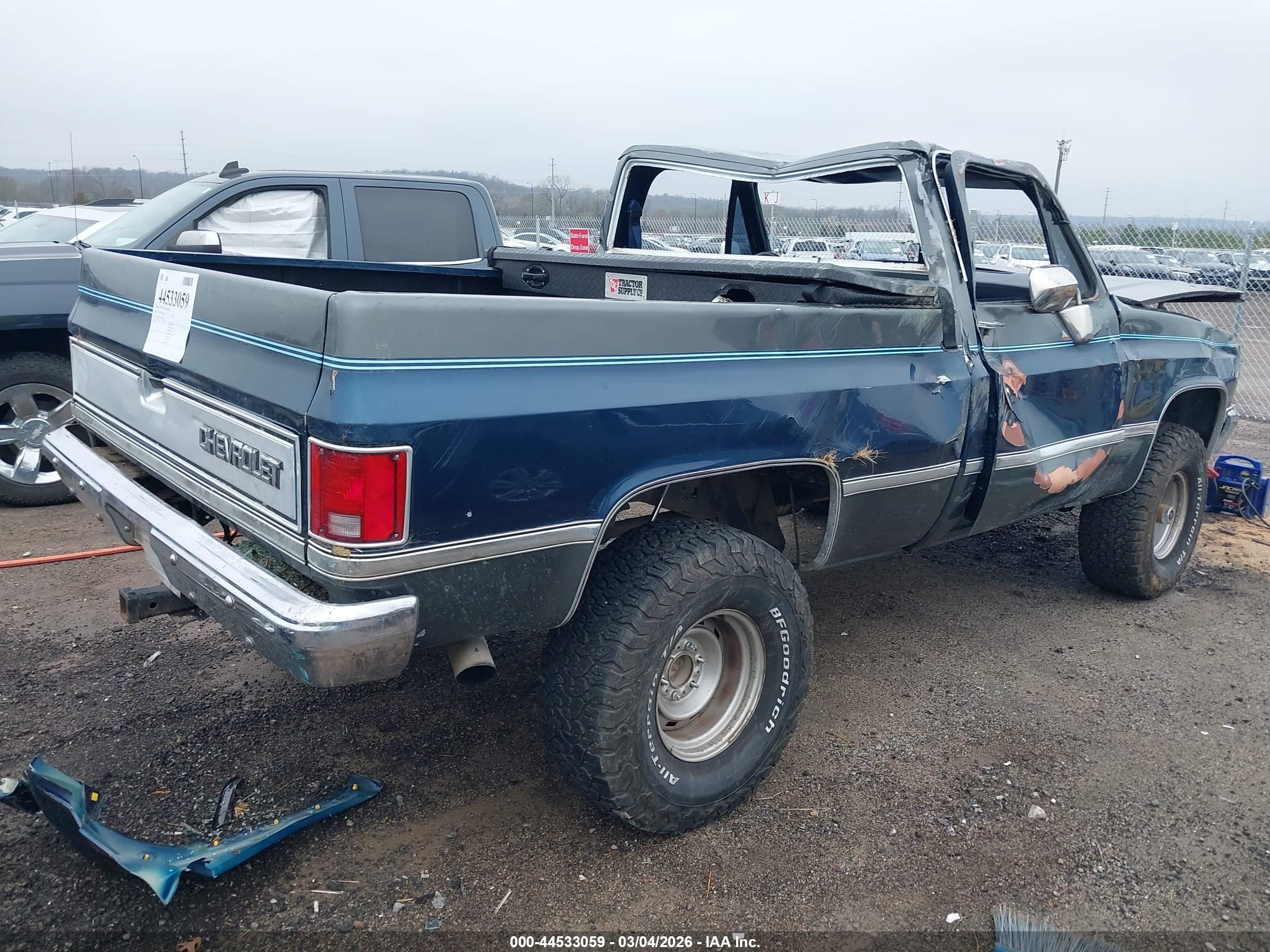1985 Chevrolet K10 Blue vin: 1GCEK14H7FF404876