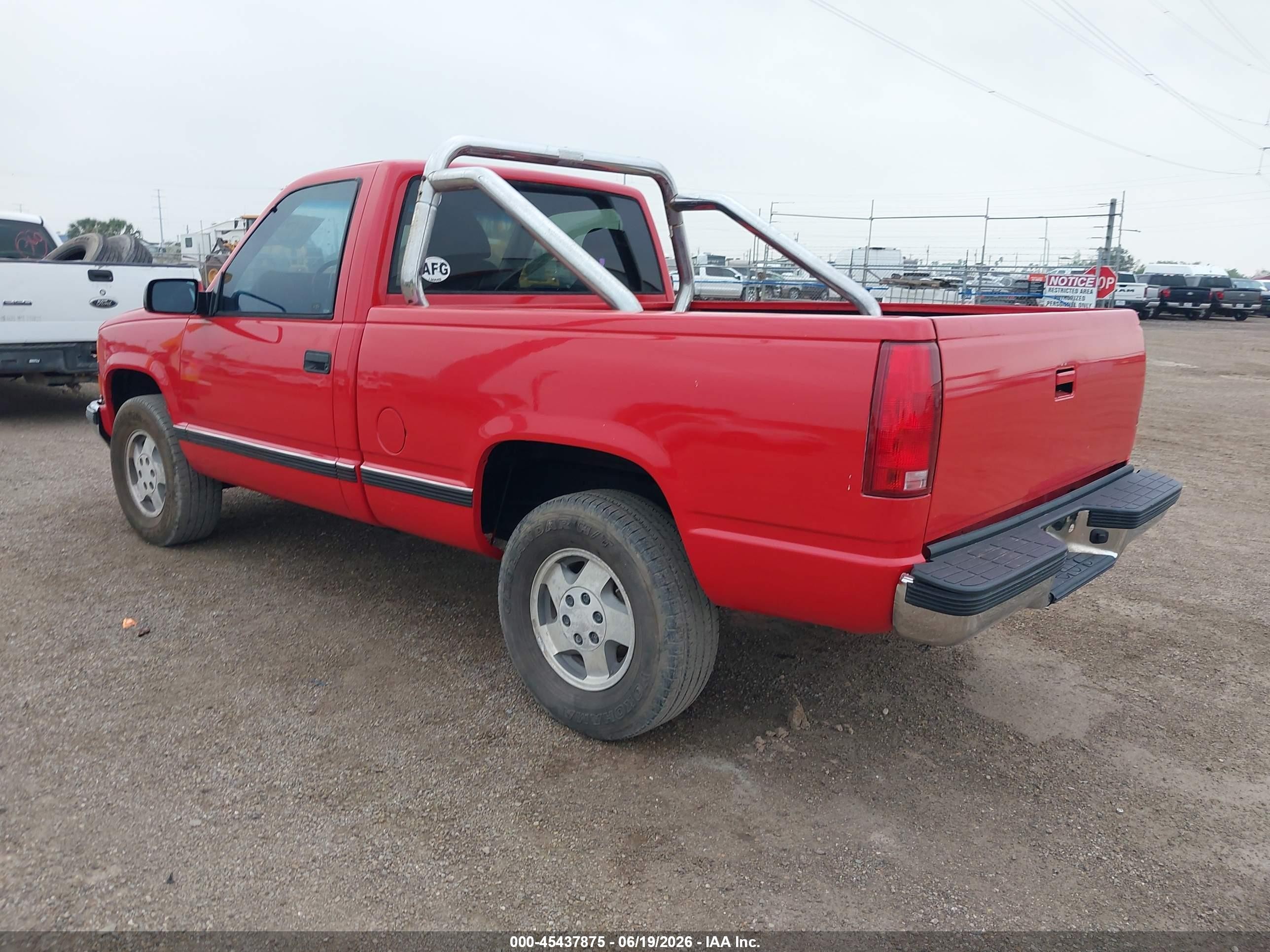 1993 Chevrolet Gmt-400 K1500 Red vin: 1GCEK14H7PZ190939