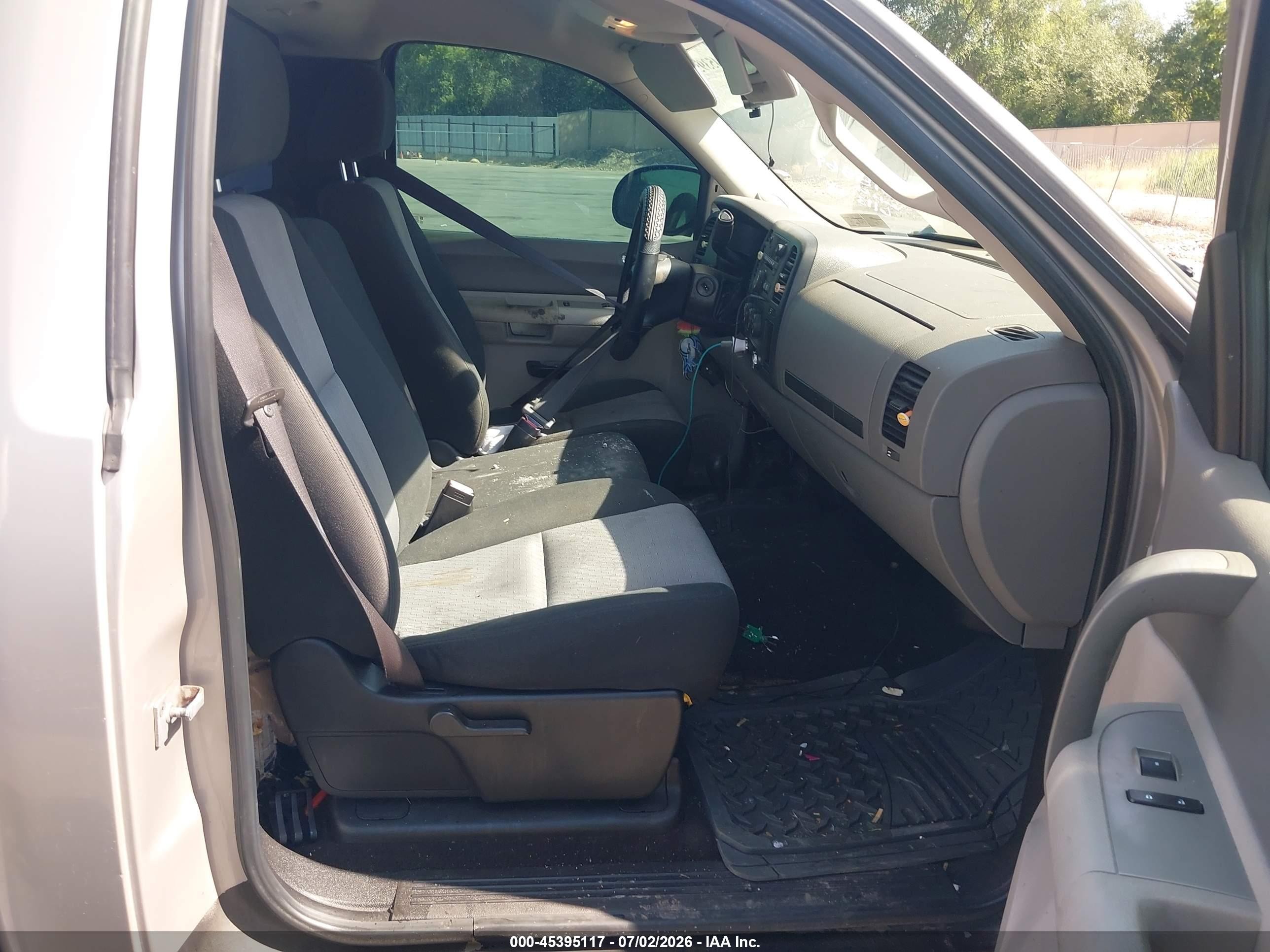 2007 Chevrolet Silverado 1500 Work Truck Silver vin: 1GCEK14J27Z618869