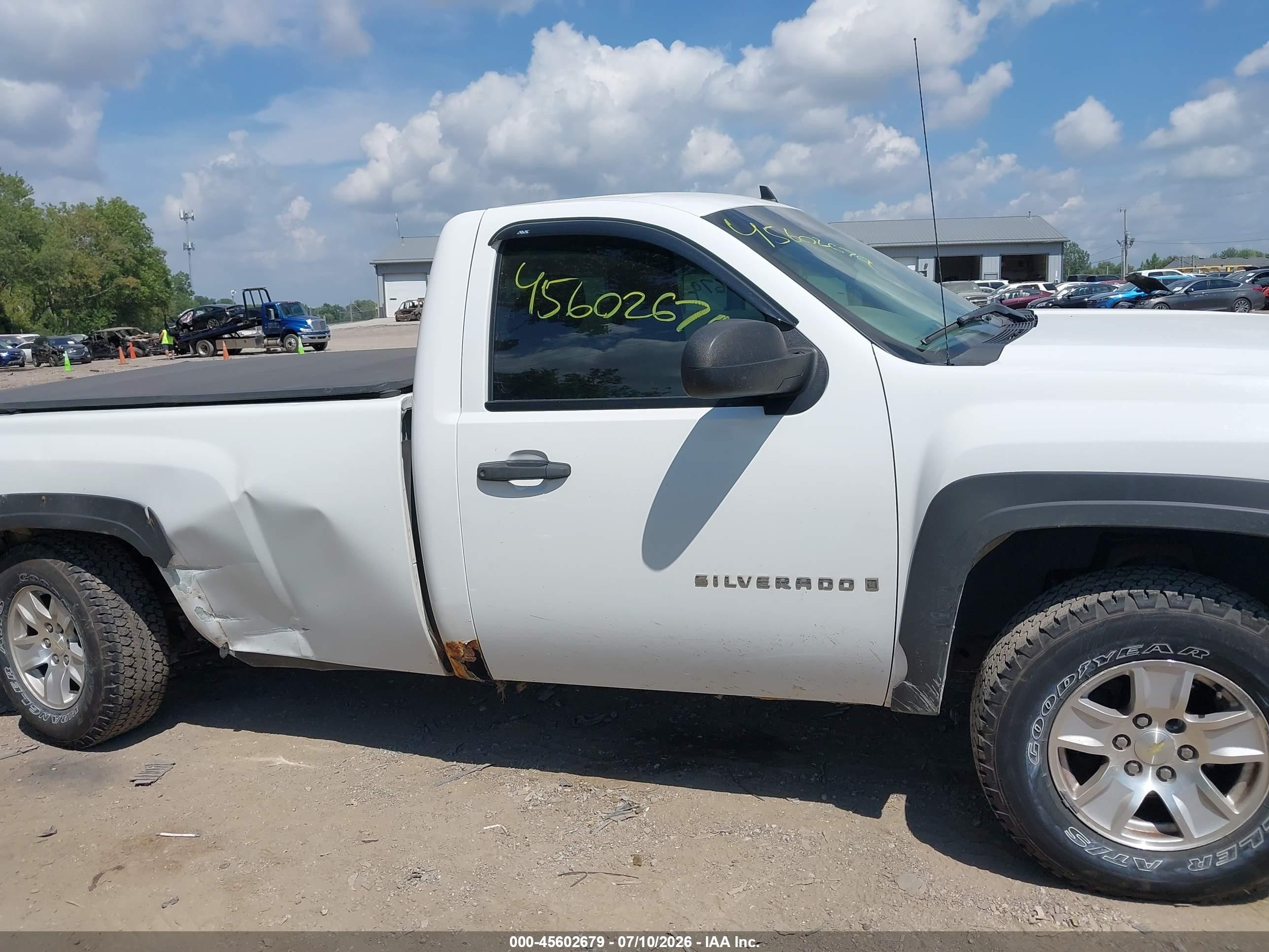 2008 Chevrolet Silverado 1500 Work Truck White vin: 1GCEK14J58E143758