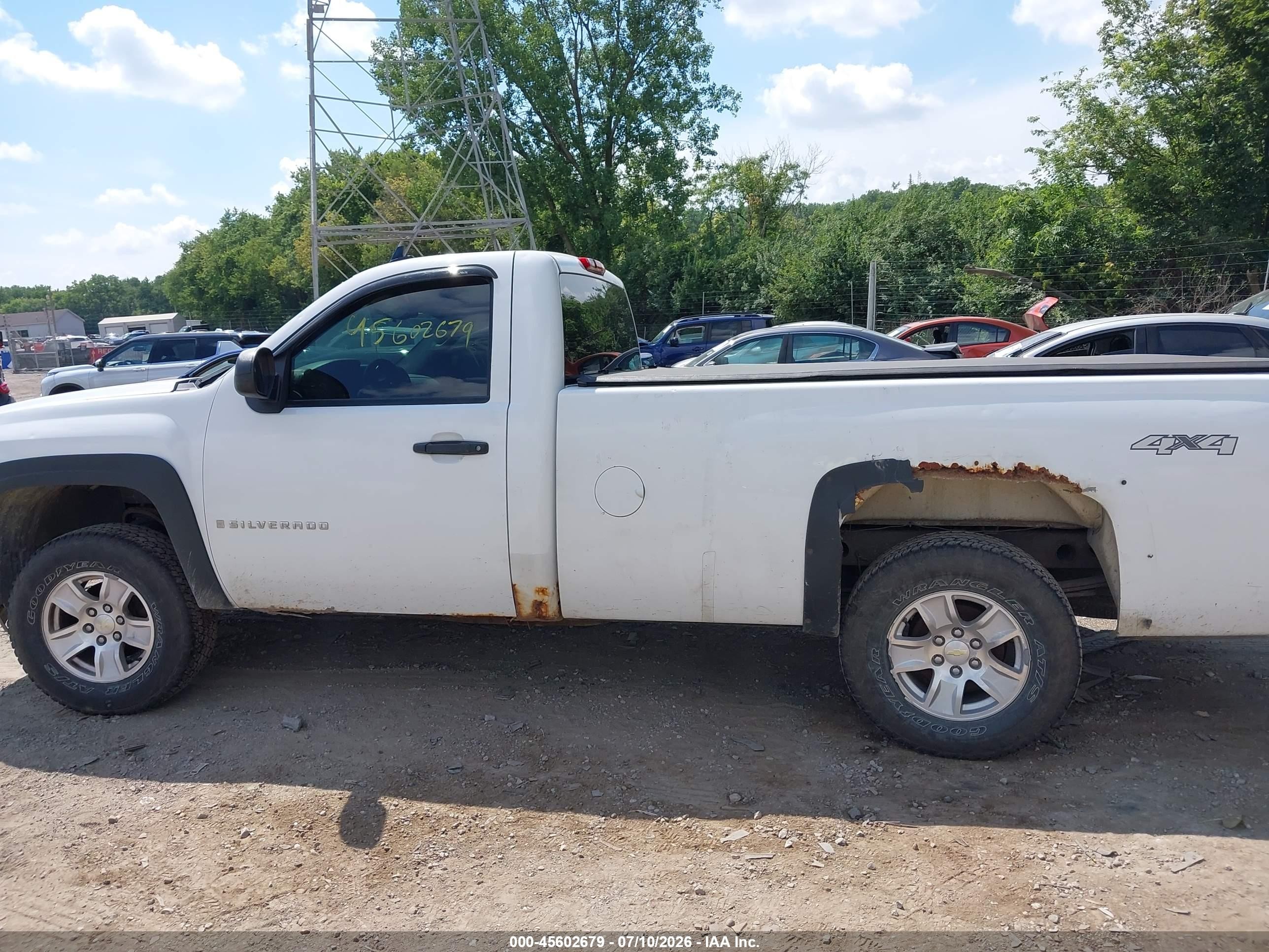 2008 Chevrolet Silverado 1500 Work Truck White vin: 1GCEK14J58E143758