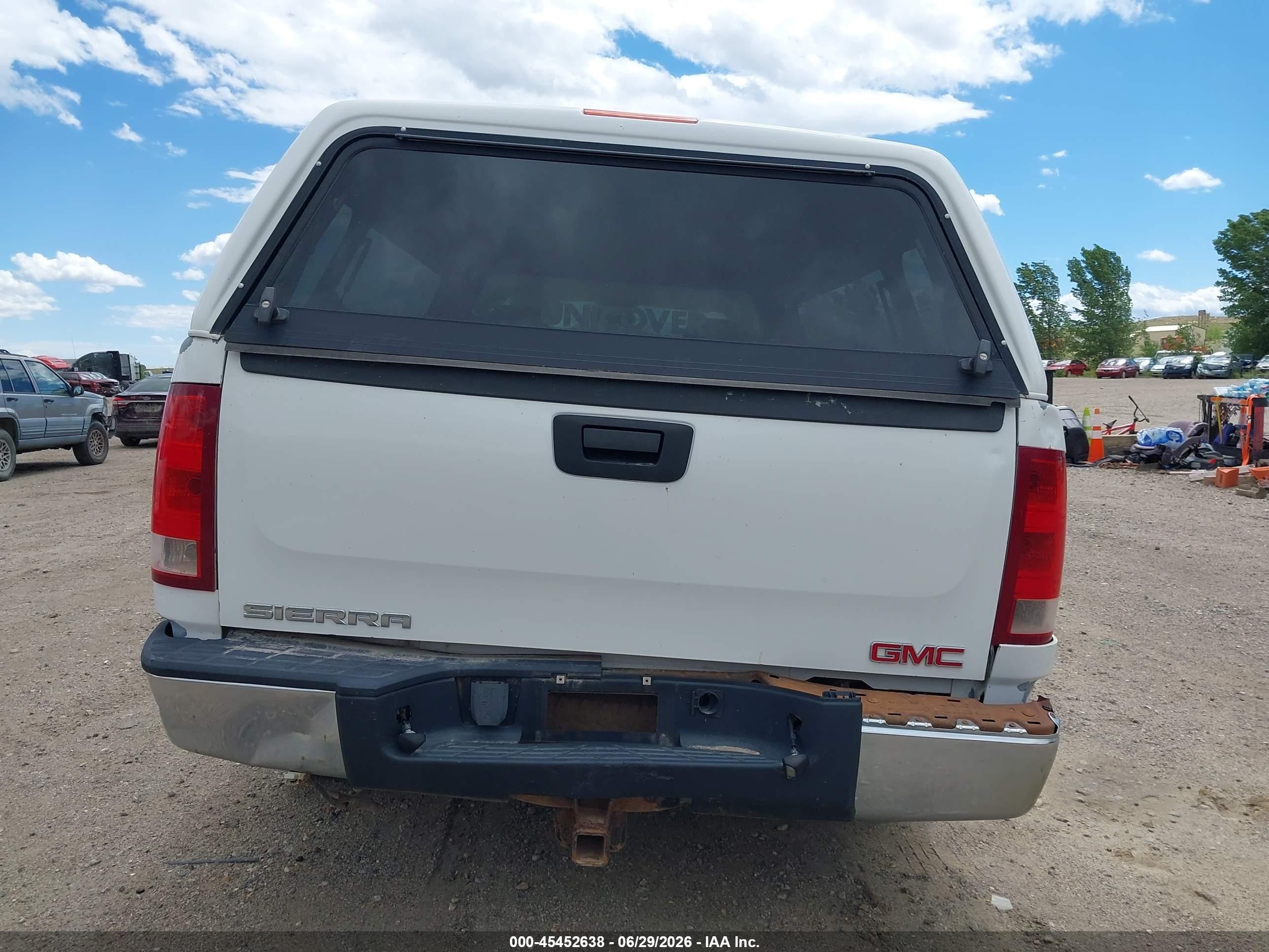2008 Chevrolet Silverado 1500 Work Truck White vin: 1GCEK14J68Z324182