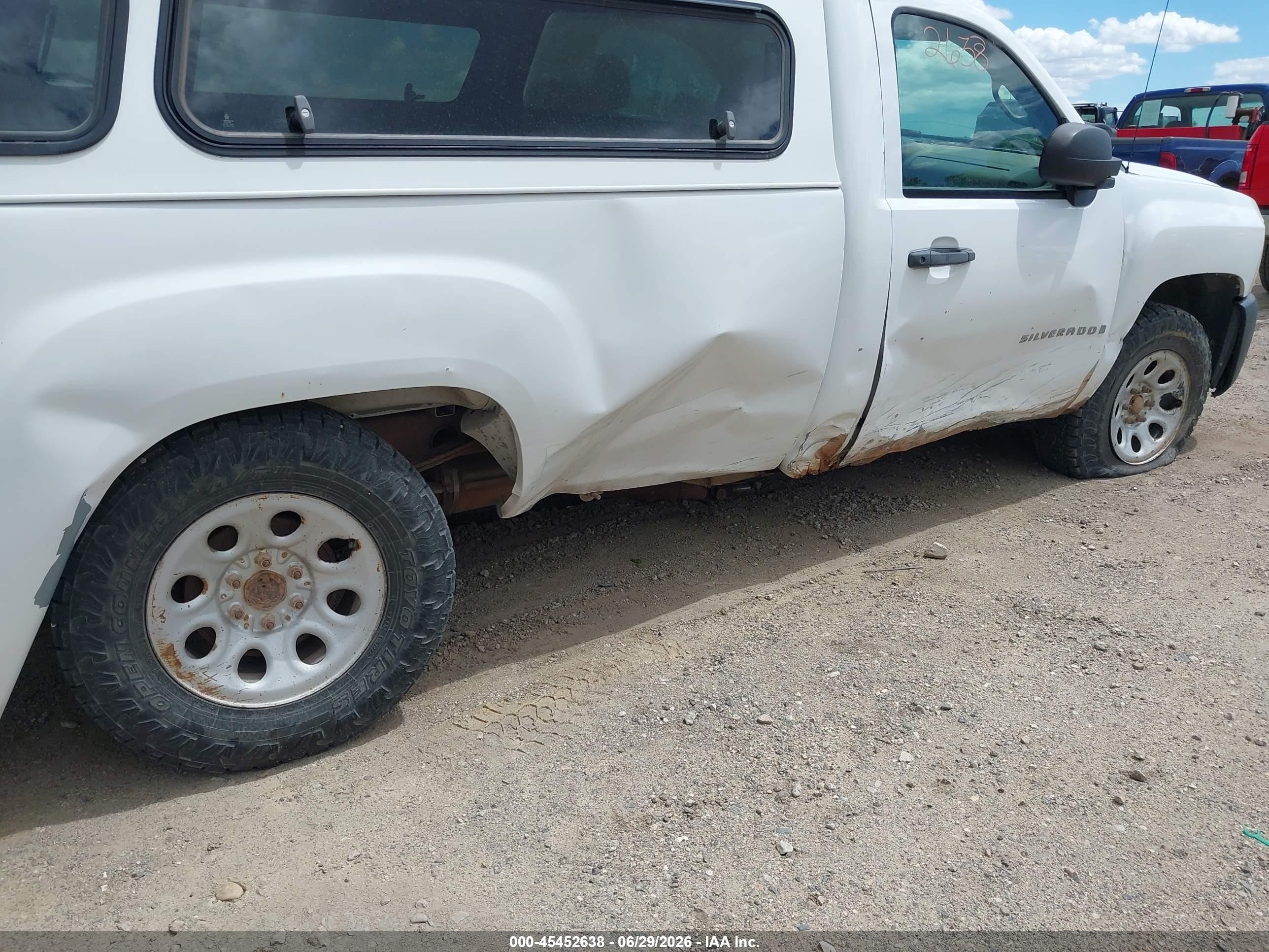 2008 Chevrolet Silverado 1500 Work Truck White vin: 1GCEK14J68Z324182