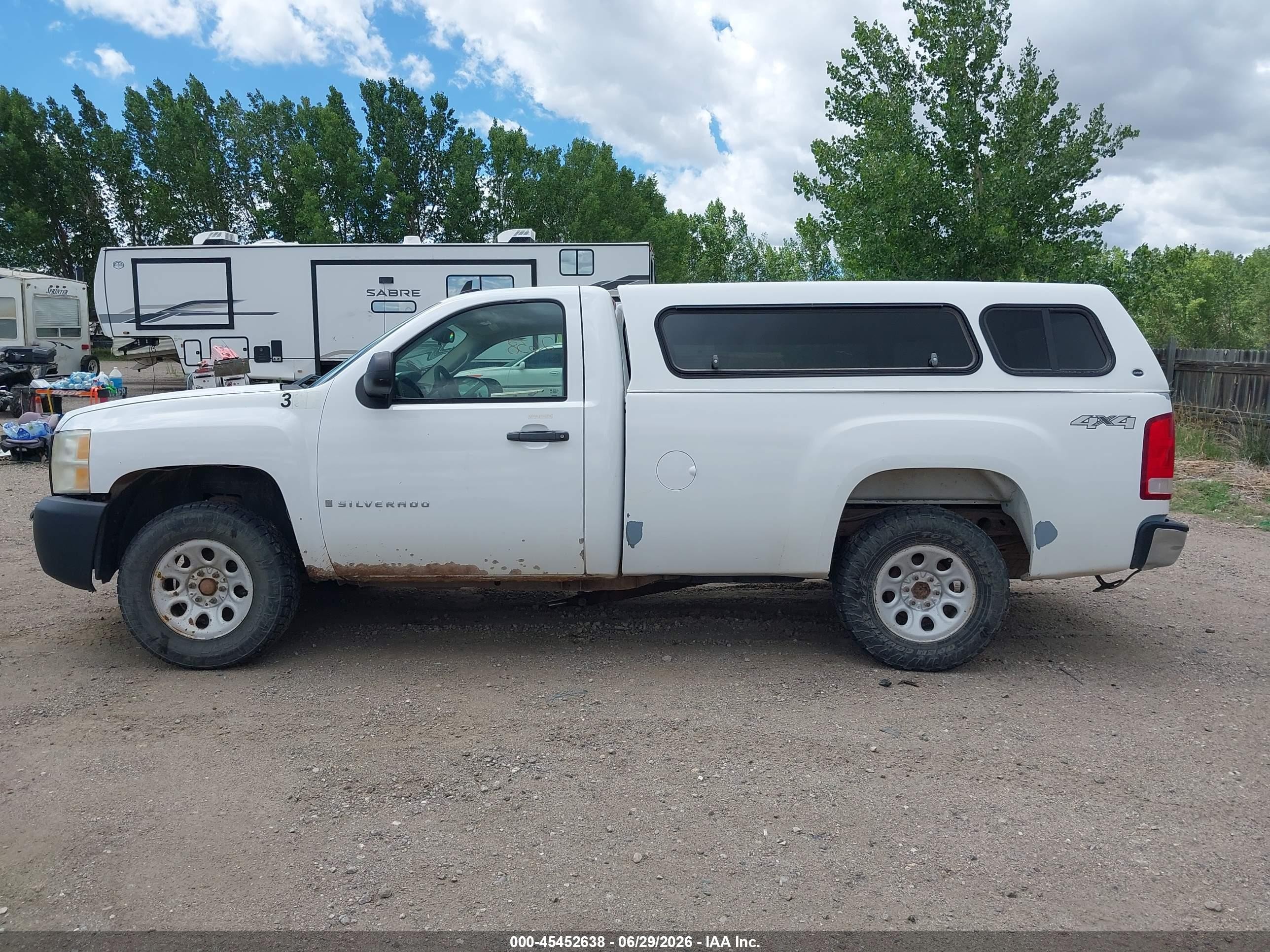 2008 Chevrolet Silverado 1500 Work Truck White vin: 1GCEK14J68Z324182
