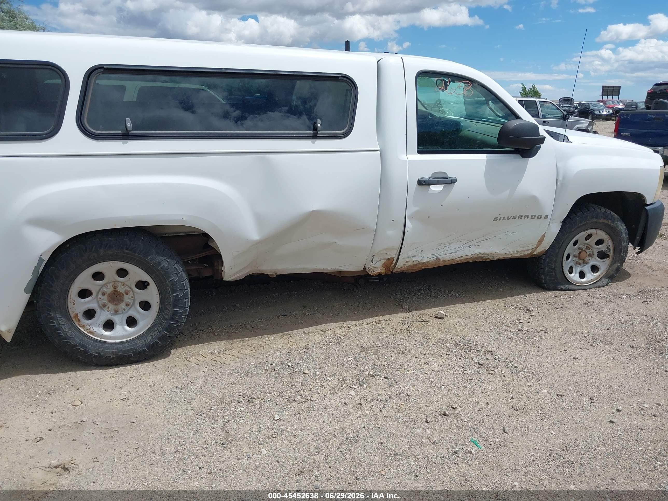 2008 Chevrolet Silverado 1500 Work Truck White vin: 1GCEK14J68Z324182