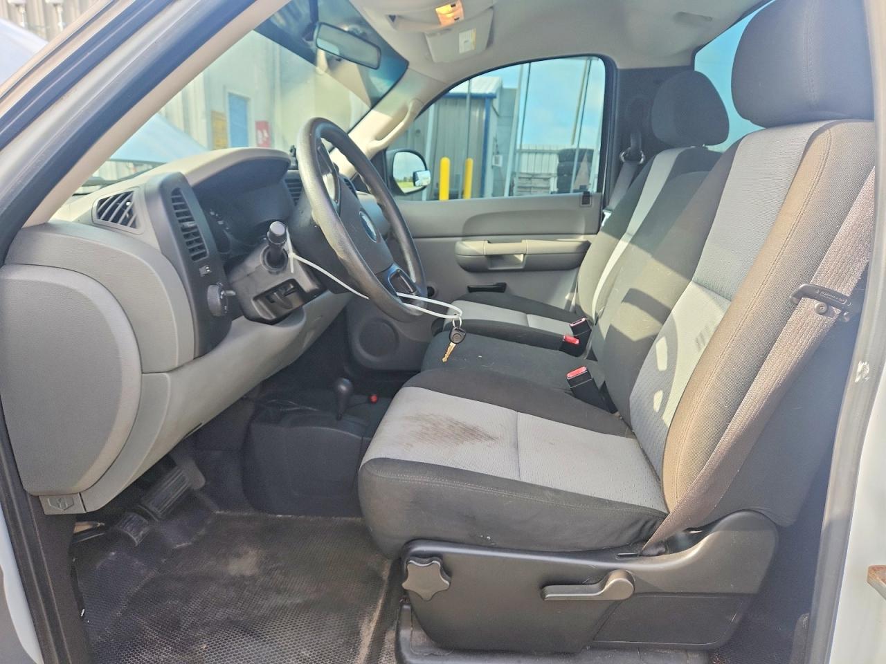 2009 Chevrolet Silverado K1500 White vin: 1GCEK14J99Z191970