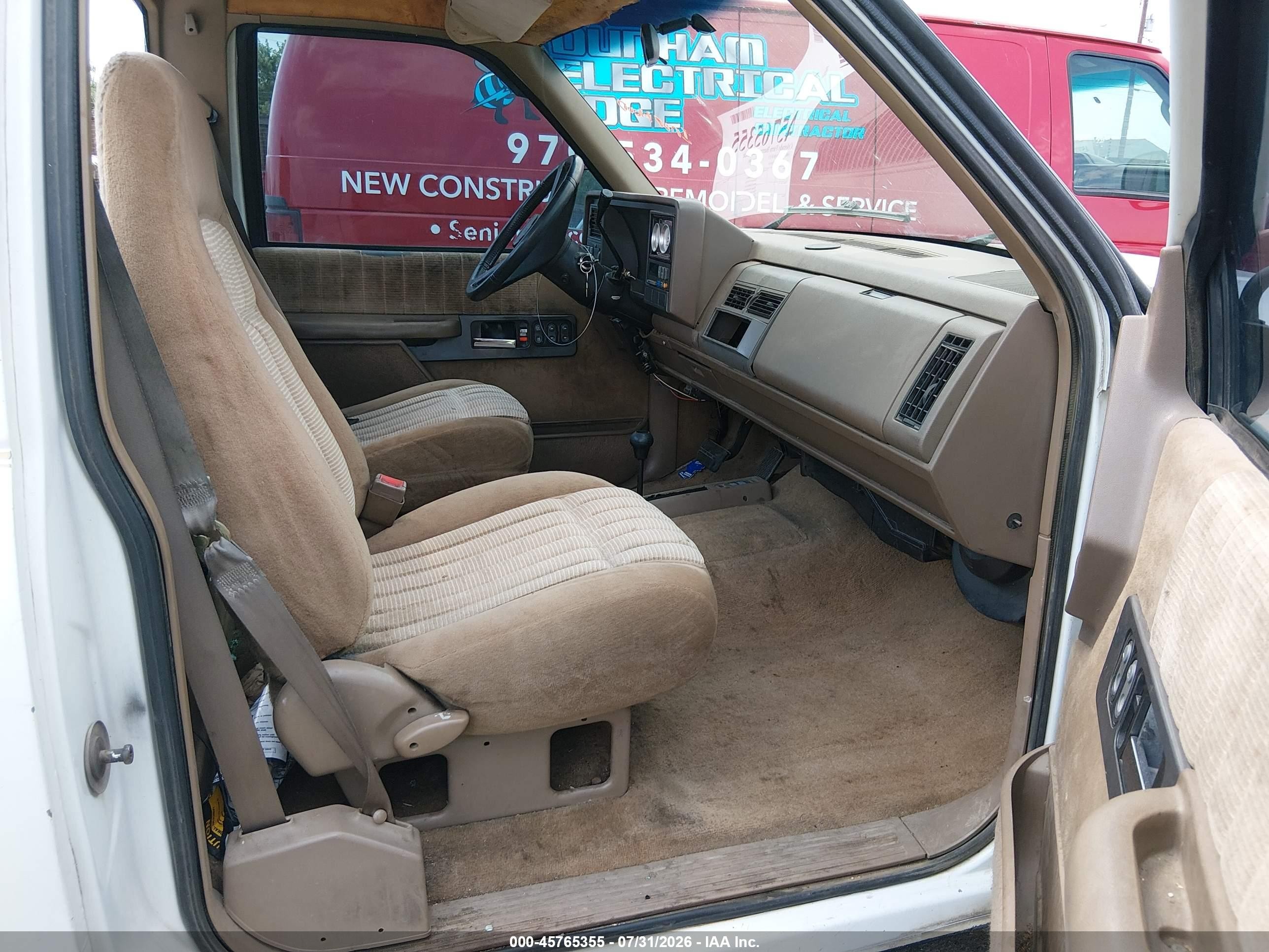 1993 Chevrolet Gmt-400 K1500 White vin: 1GCEK14K0PZ154554