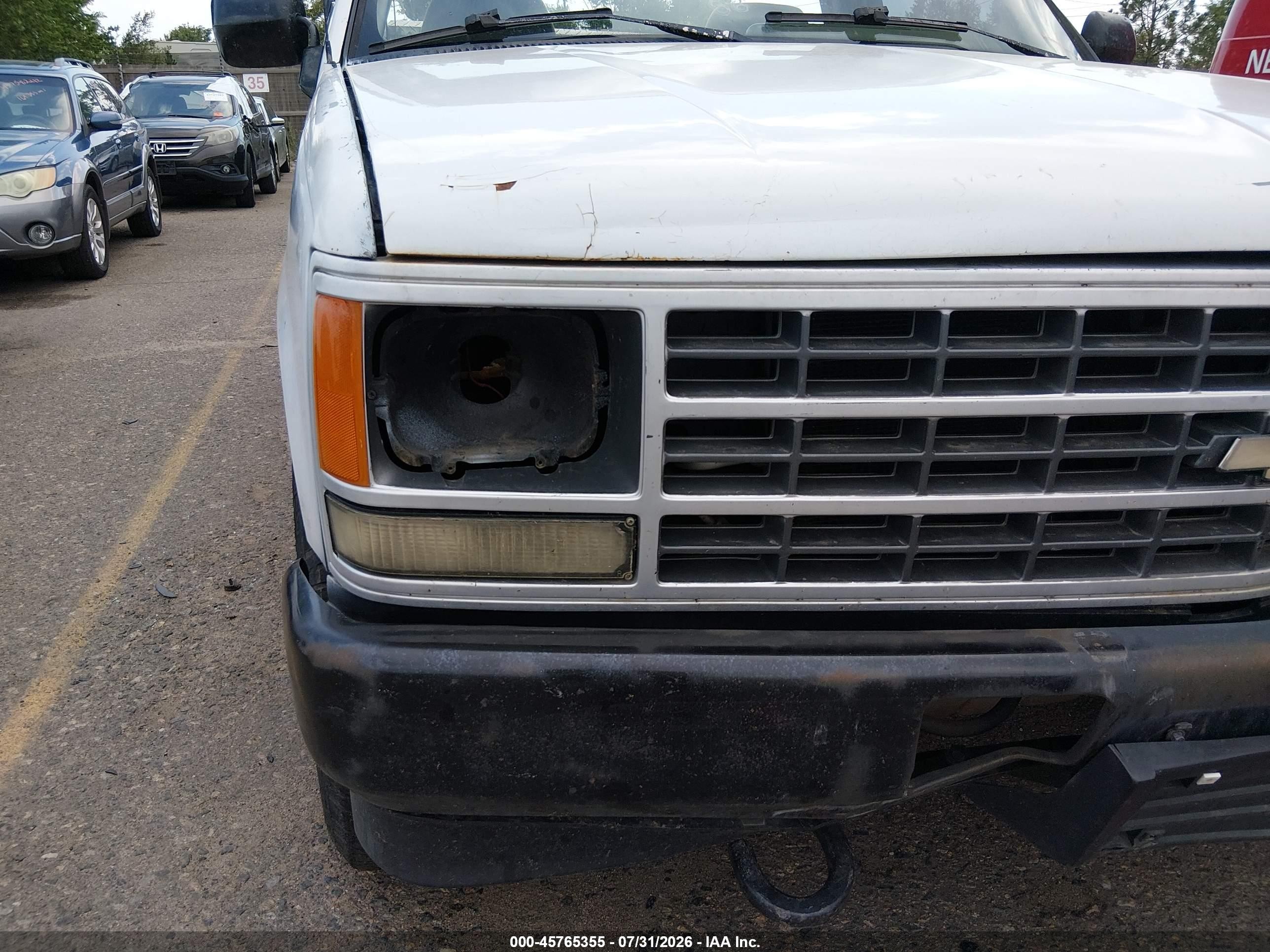 1993 Chevrolet Gmt-400 K1500 White vin: 1GCEK14K0PZ154554