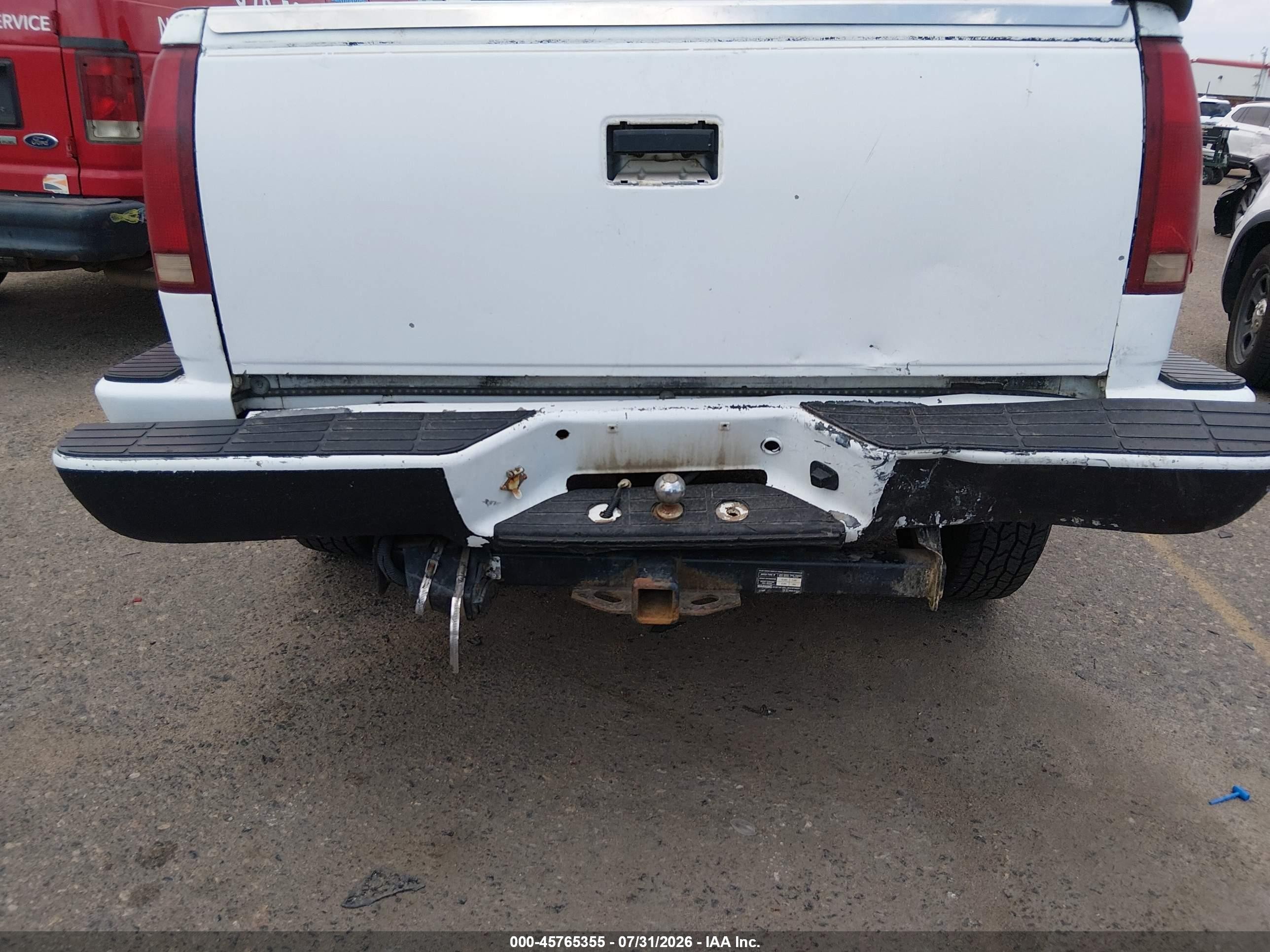 1993 Chevrolet Gmt-400 K1500 White vin: 1GCEK14K0PZ154554