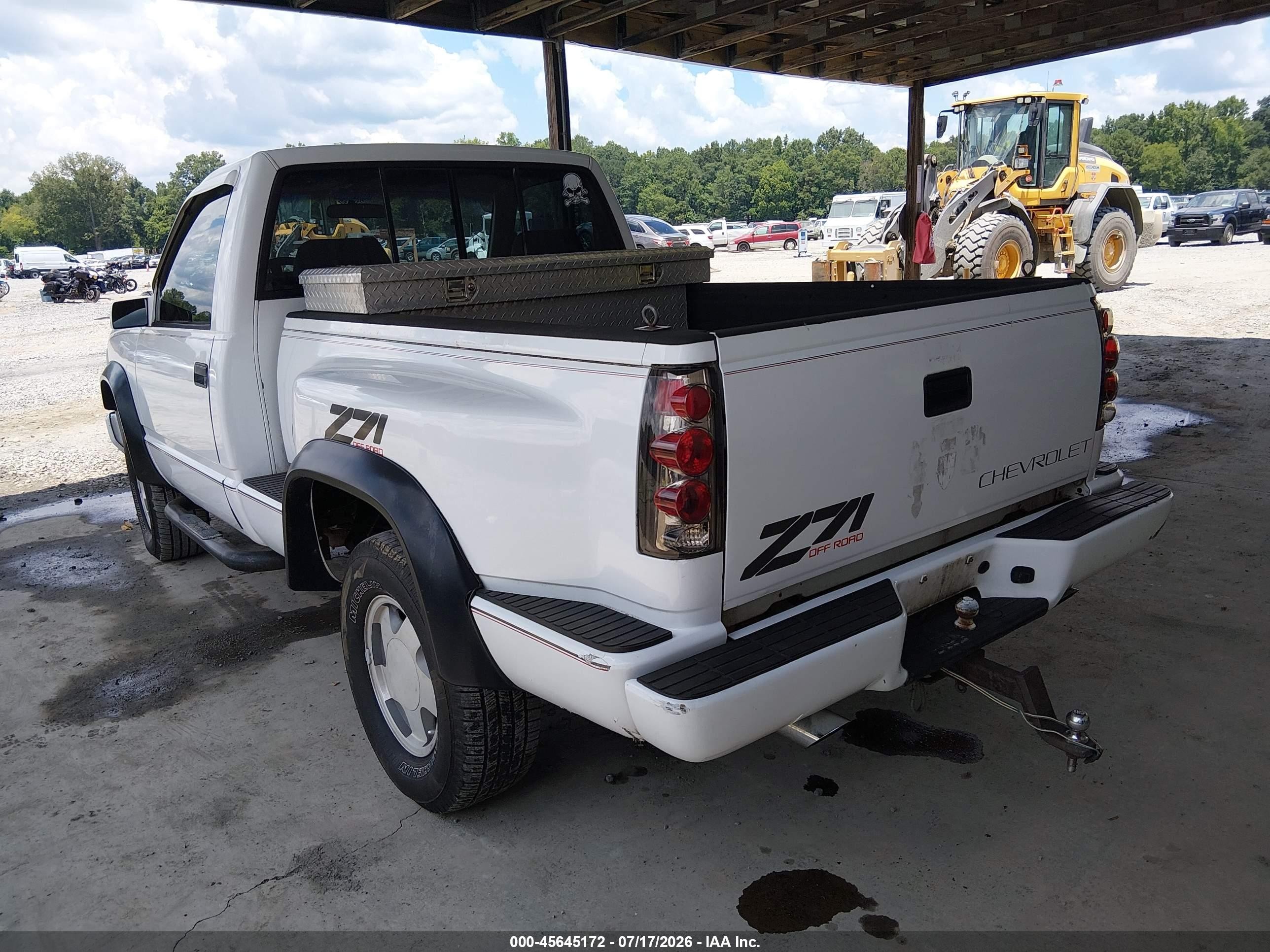 1993 Chevrolet Gmt-400 K1500 White vin: 1GCEK14K4PZ160423