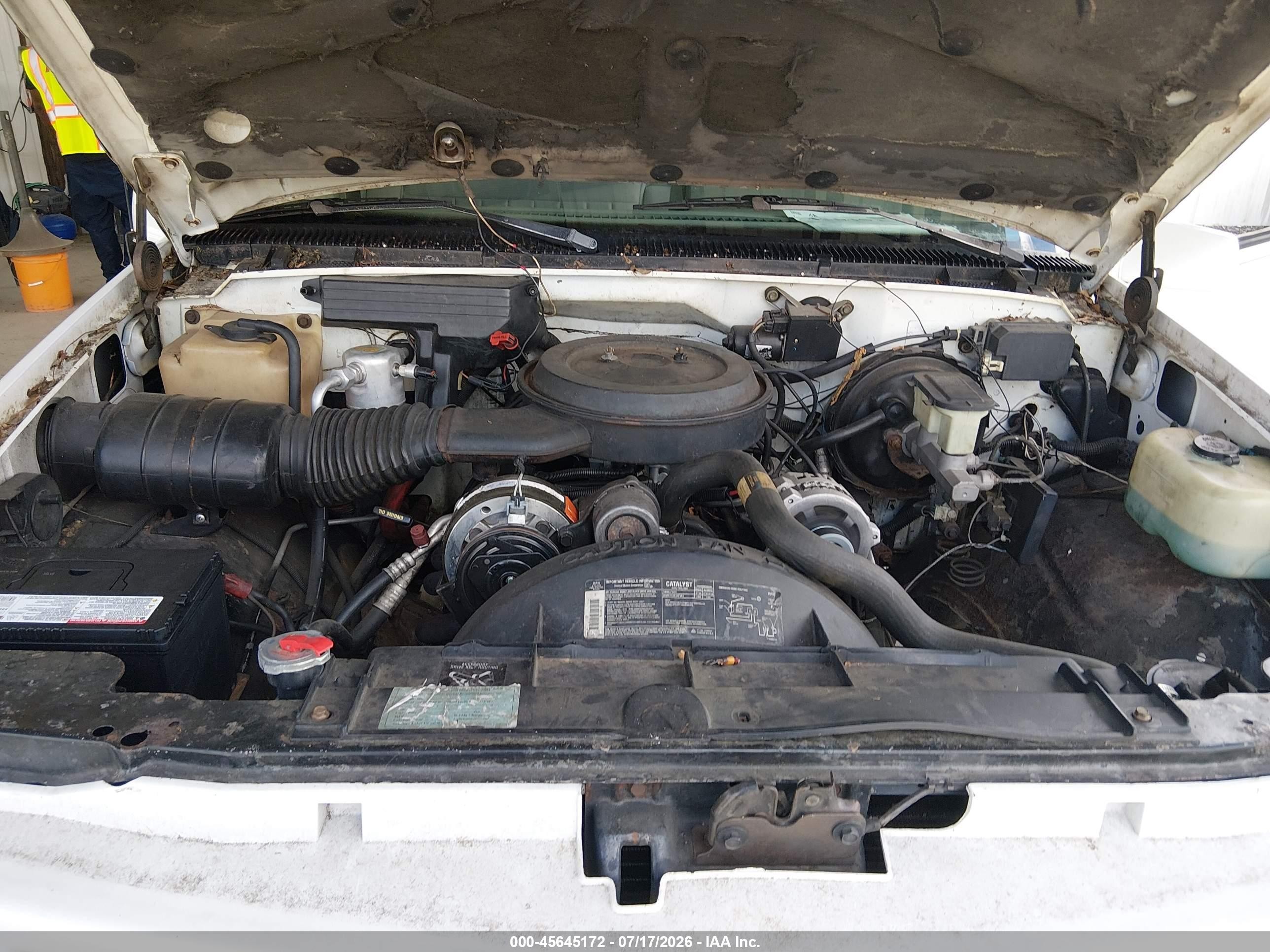 1993 Chevrolet Gmt-400 K1500 White vin: 1GCEK14K4PZ160423