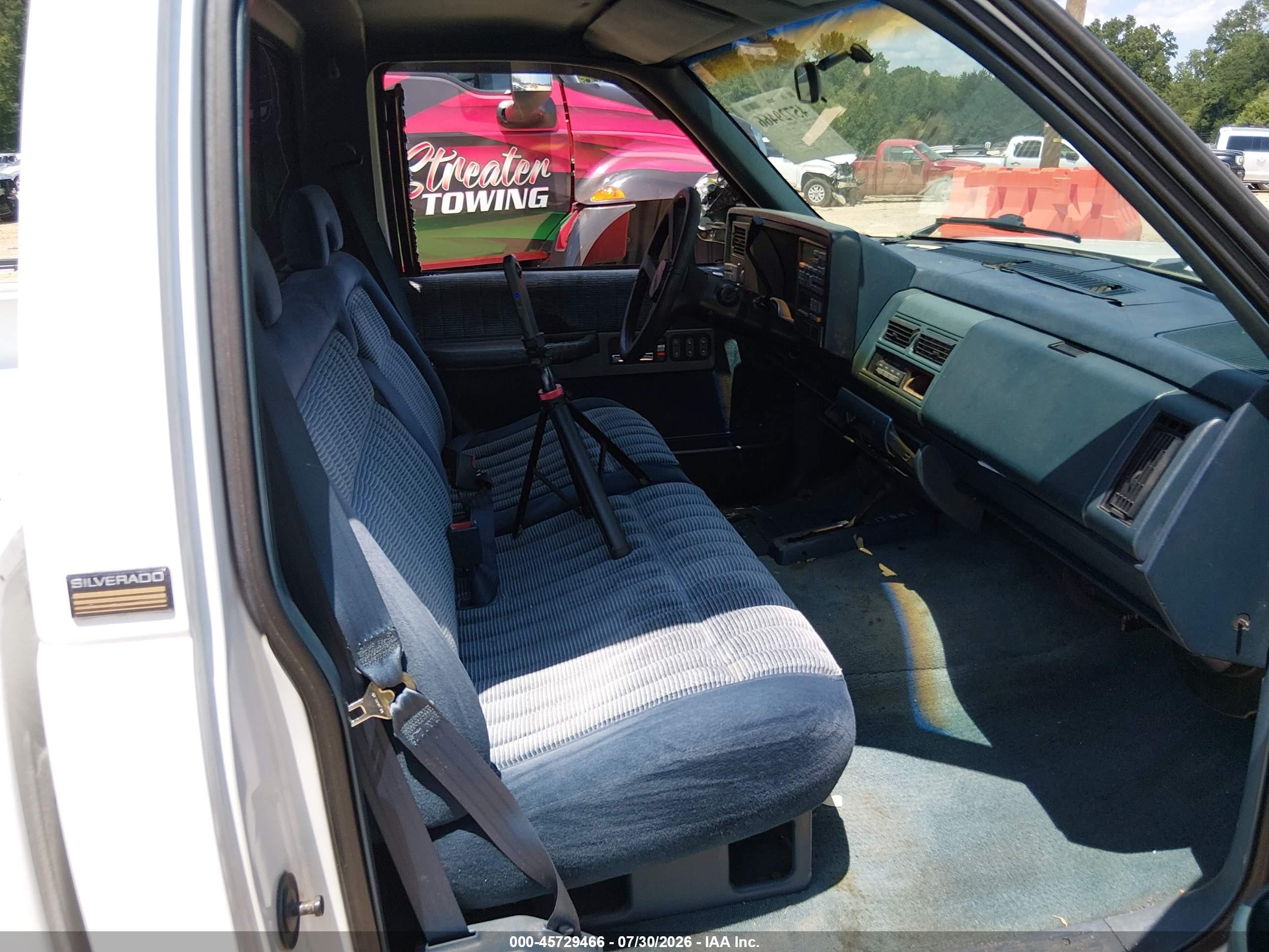 1994 Chevrolet Gmt-400 K1500 White vin: 1GCEK14K4RZ128980
