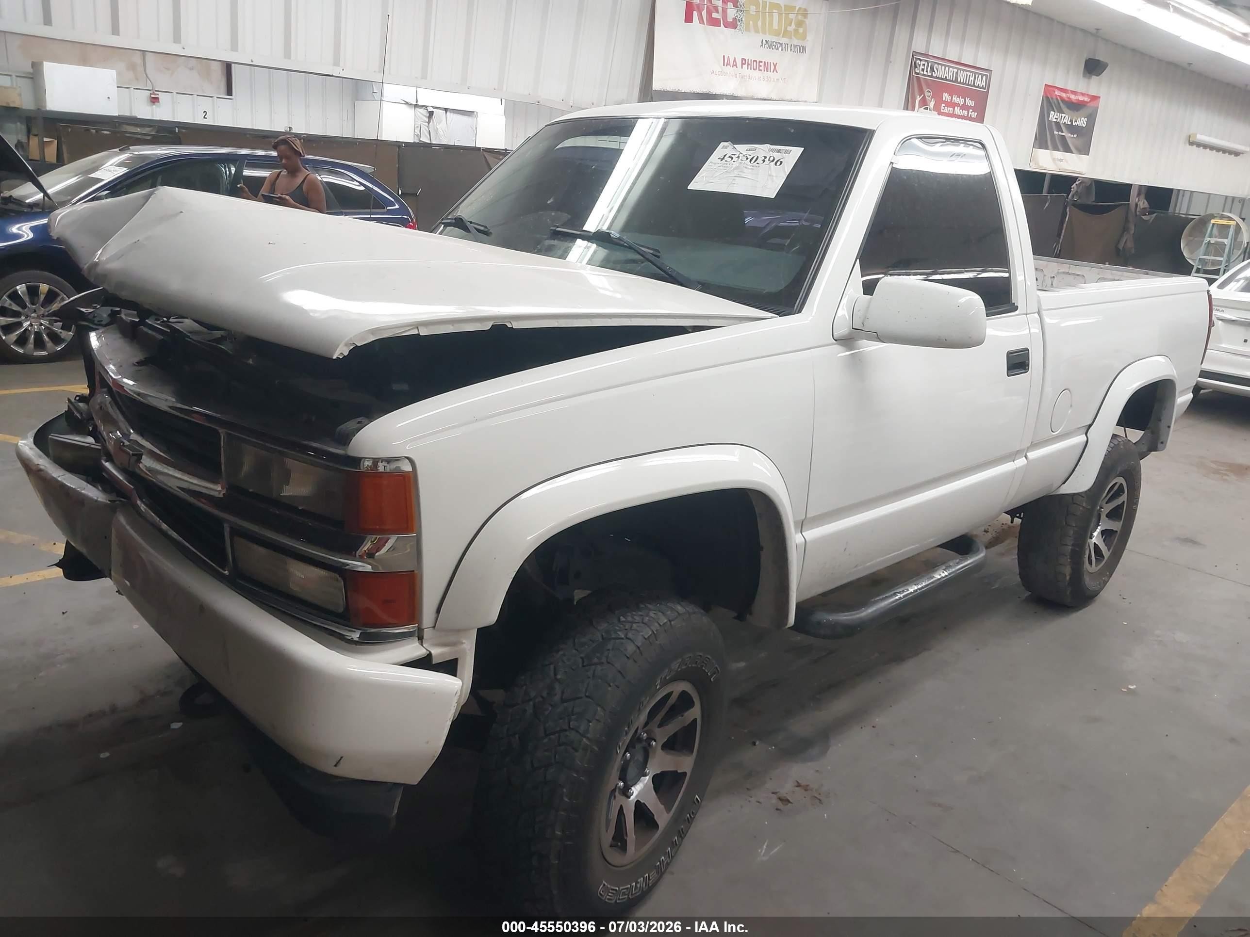 1995 Chevrolet Gmt-400 K1500 White vin: 1GCEK14K5SZ268980
