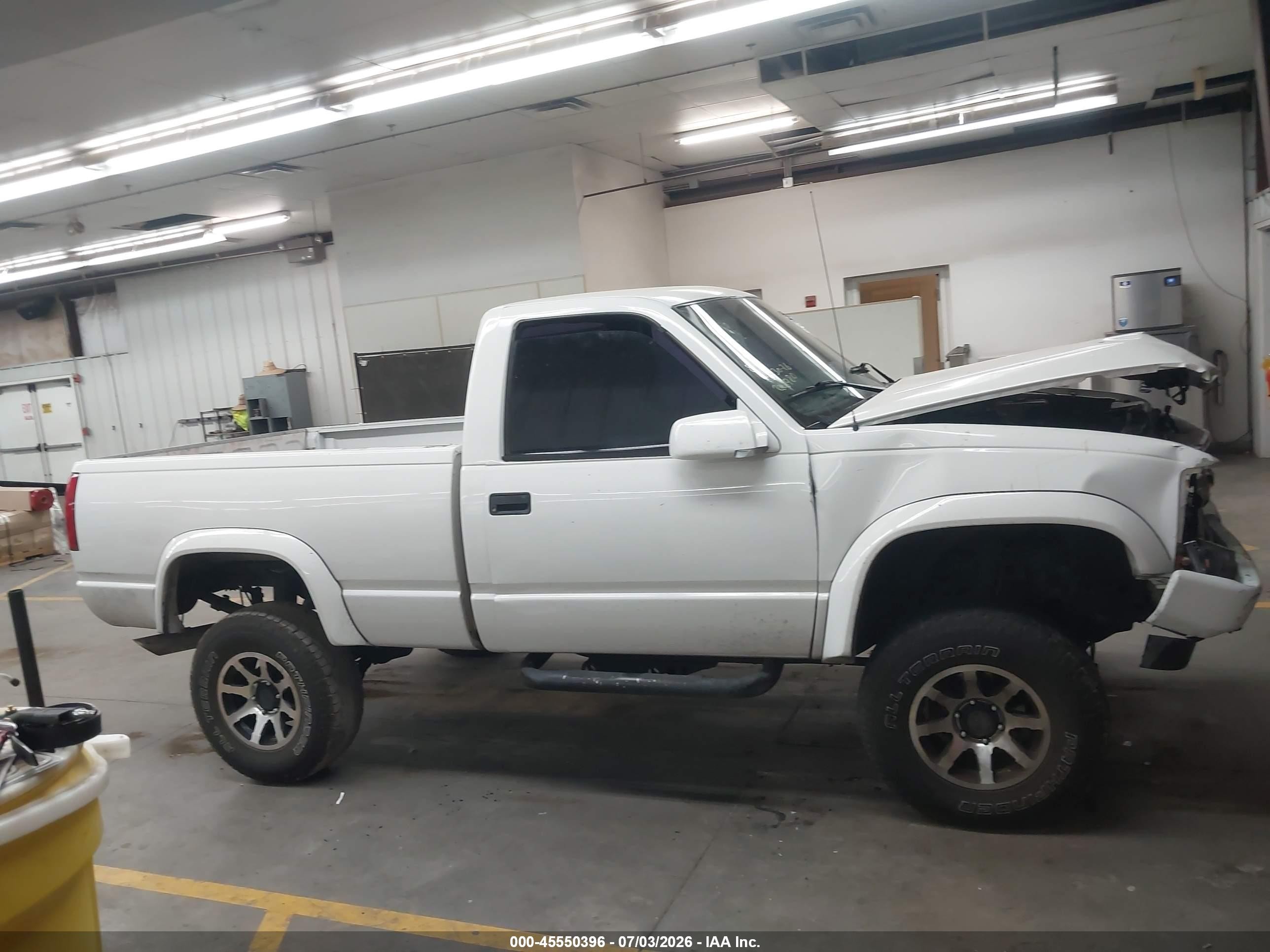 1995 Chevrolet Gmt-400 K1500 White vin: 1GCEK14K5SZ268980