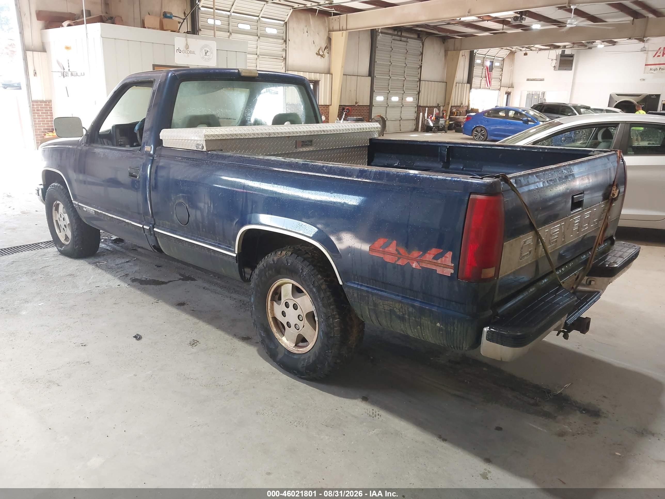 1993 Chevrolet Gmt-400 K1500 Blue vin: 1GCEK14K8PZ256636