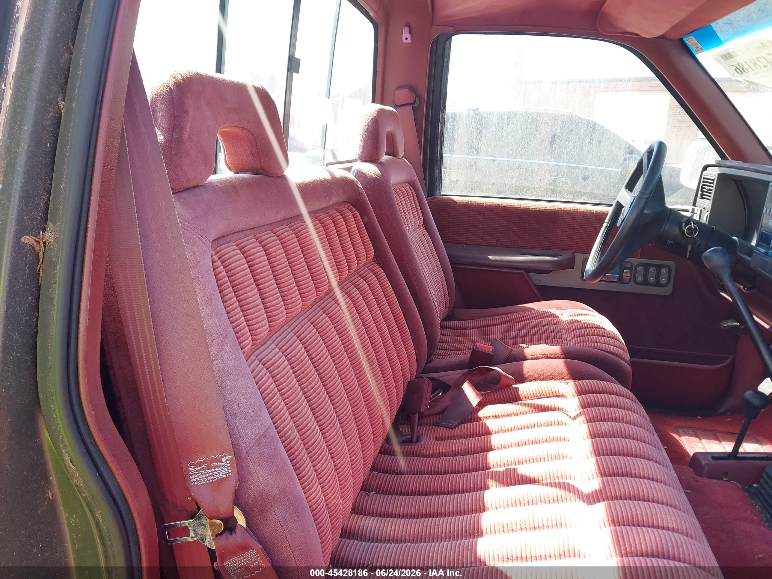 1992 Chevrolet Gmt-400 K1500 Gray vin: 1GCEK14K9NZ126863