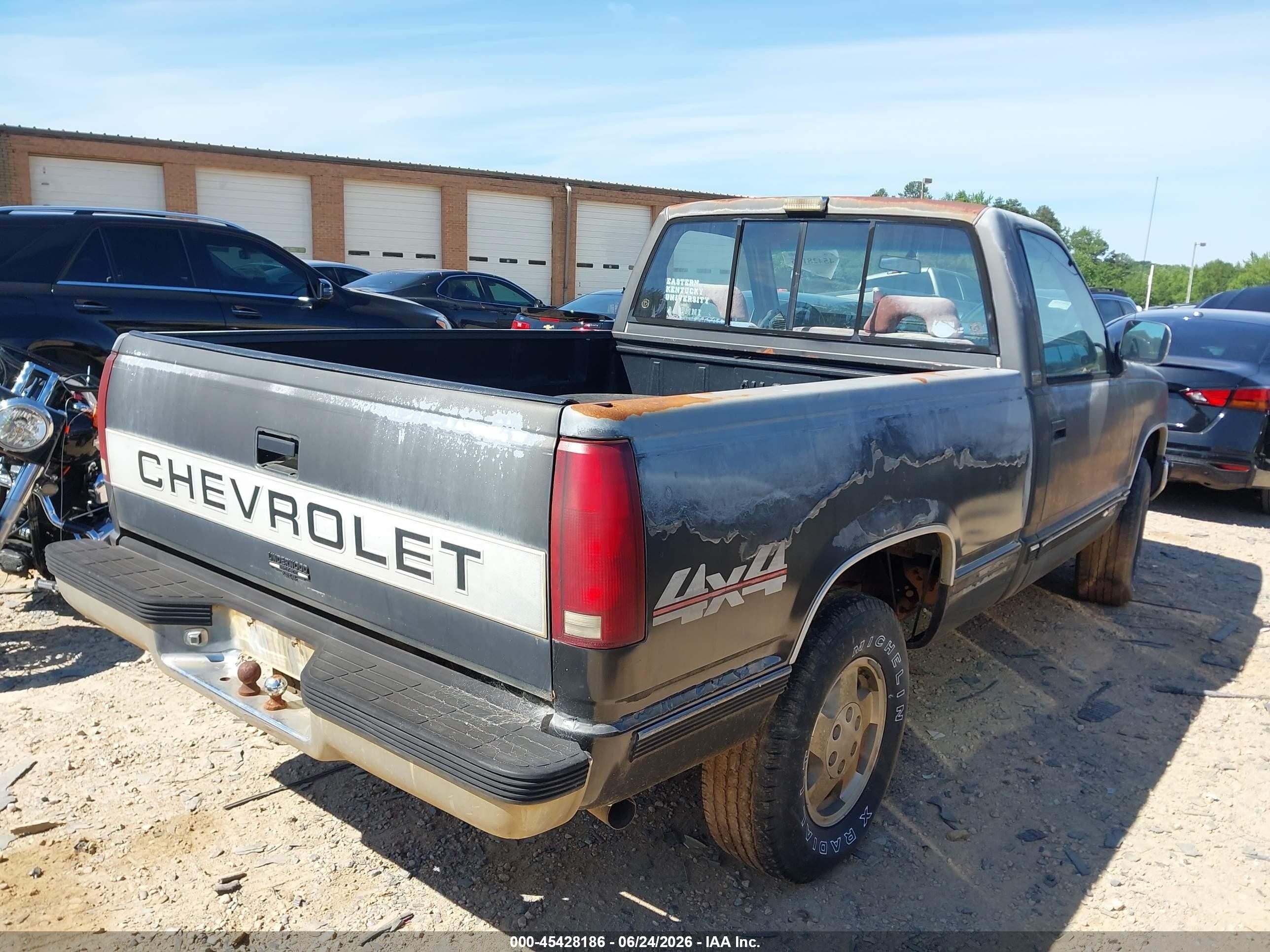 1992 Chevrolet Gmt-400 K1500 Gray vin: 1GCEK14K9NZ126863