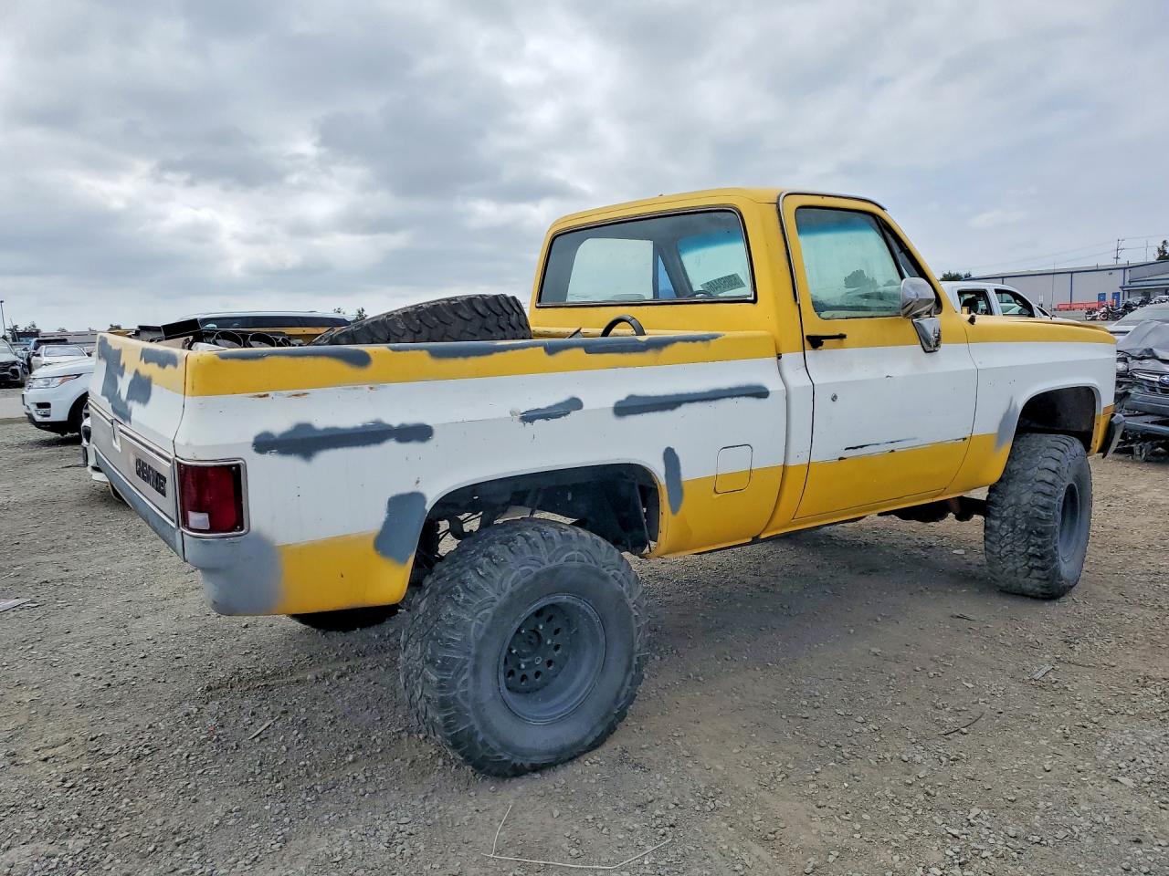 1984 Chevrolet C/k 10 Series Yellow vin: 1GCEK14L2EJ134309