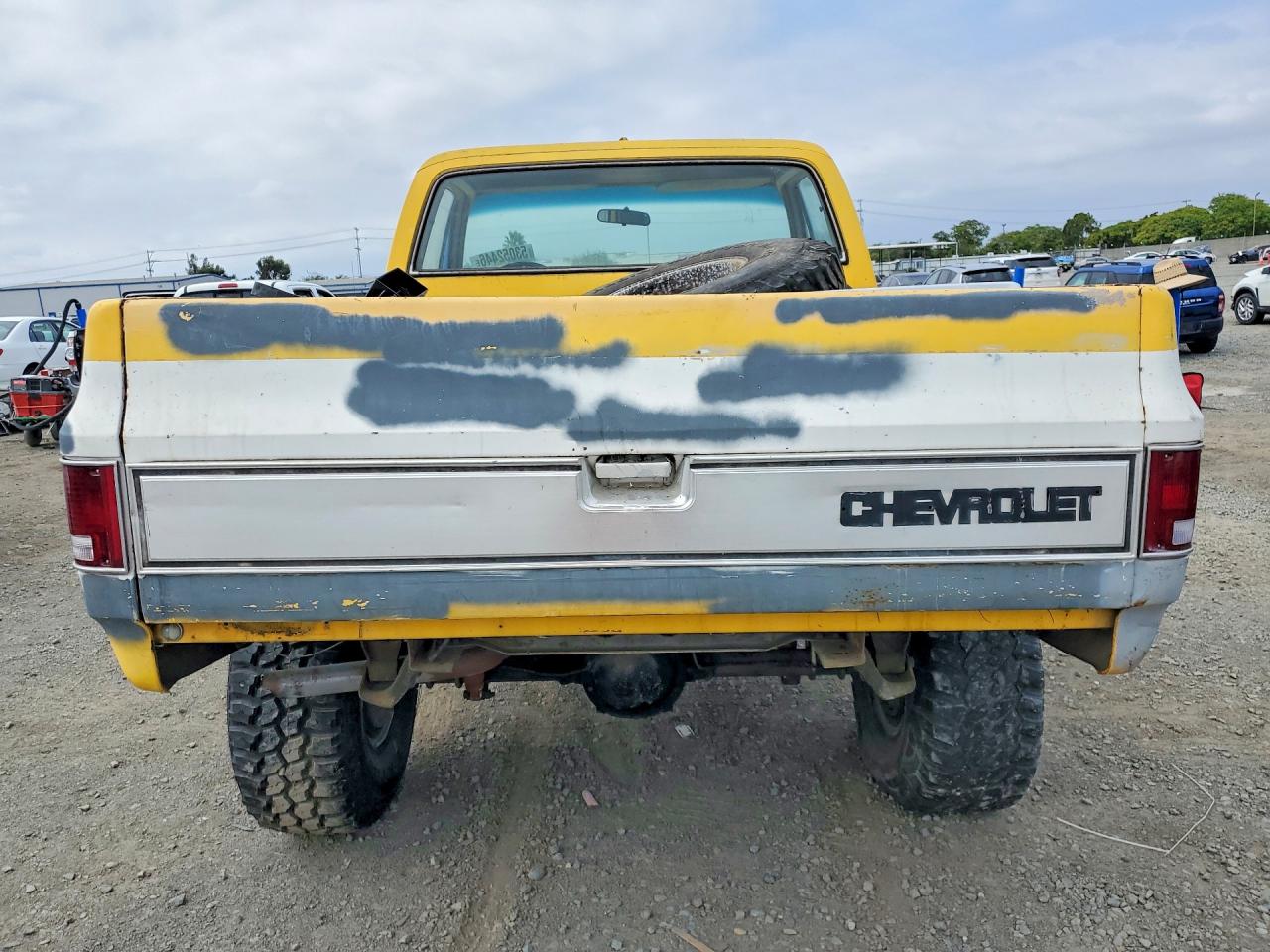 1984 Chevrolet C/k 10 Series Yellow vin: 1GCEK14L2EJ134309