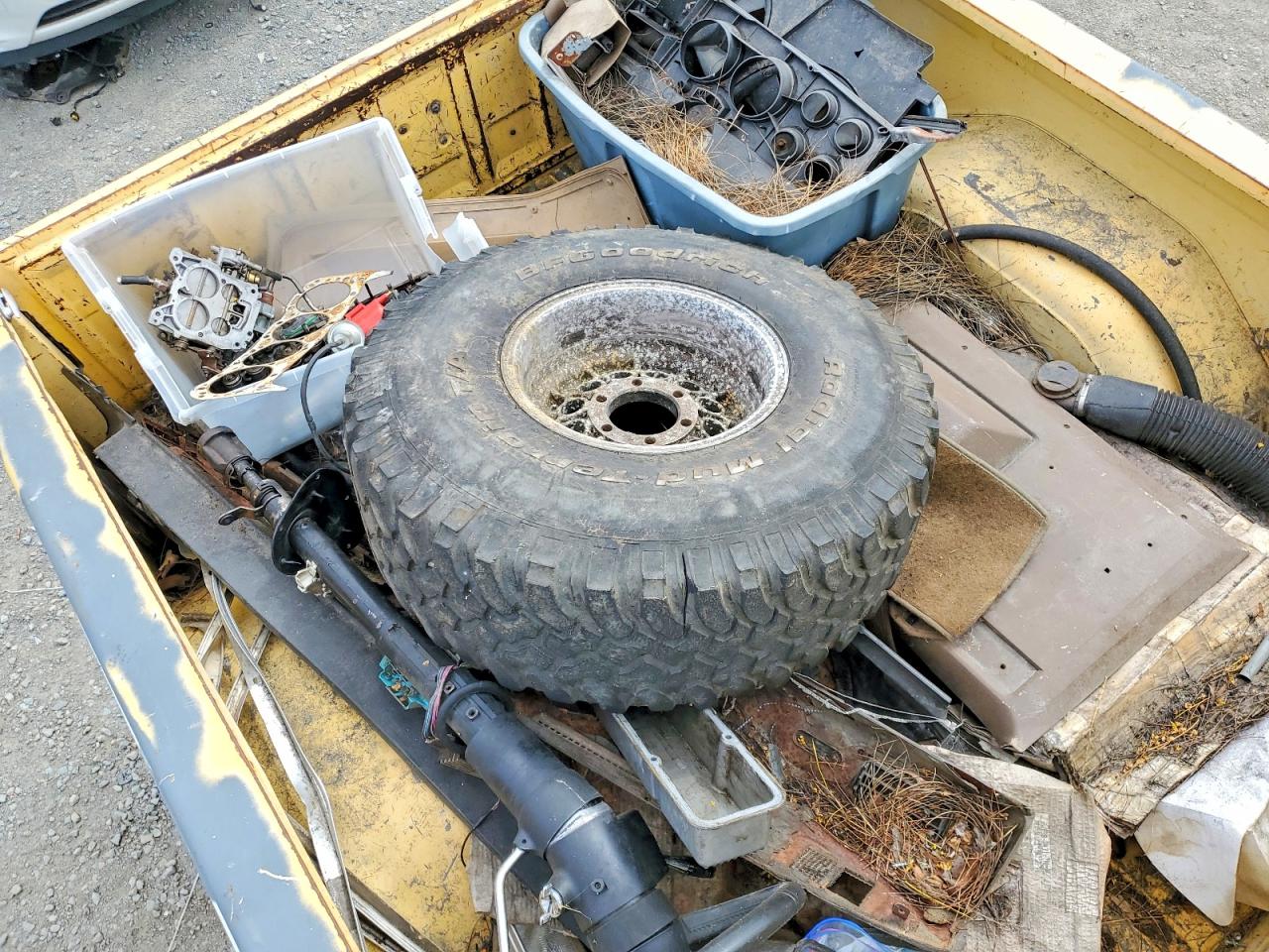 1984 Chevrolet C/k 10 Series Yellow vin: 1GCEK14L2EJ134309