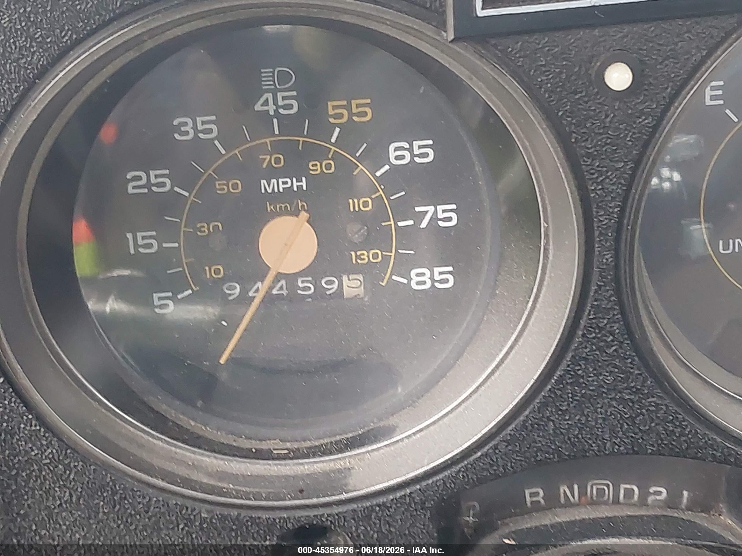 1985 Chevrolet K10   White vin: 1GCEK14L4FJ139111