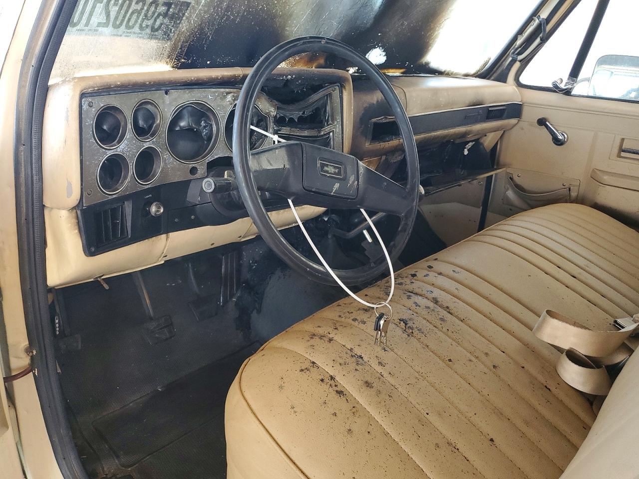 1985 Chevrolet K10 Beige vin: 1GCEK14N4FS159614