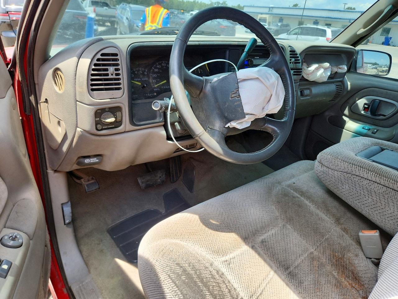 1998 Chevrolet Gmt-400 K1500 Red vin: 1GCEK14R2WZ116108