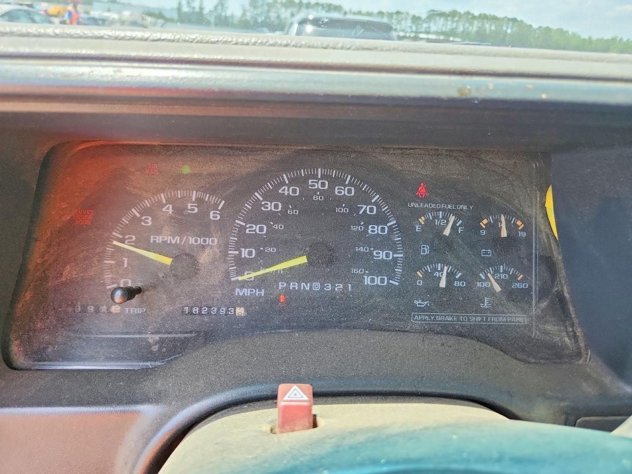 1998 Chevrolet Gmt-400 K1500 Red vin: 1GCEK14R2WZ116108