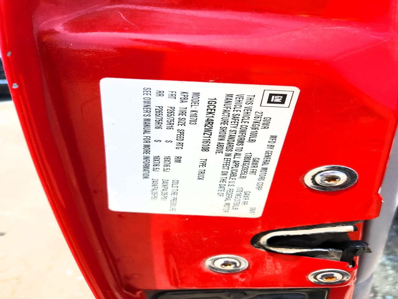 1998 Chevrolet Gmt-400 K1500 Red vin: 1GCEK14R2WZ116108
