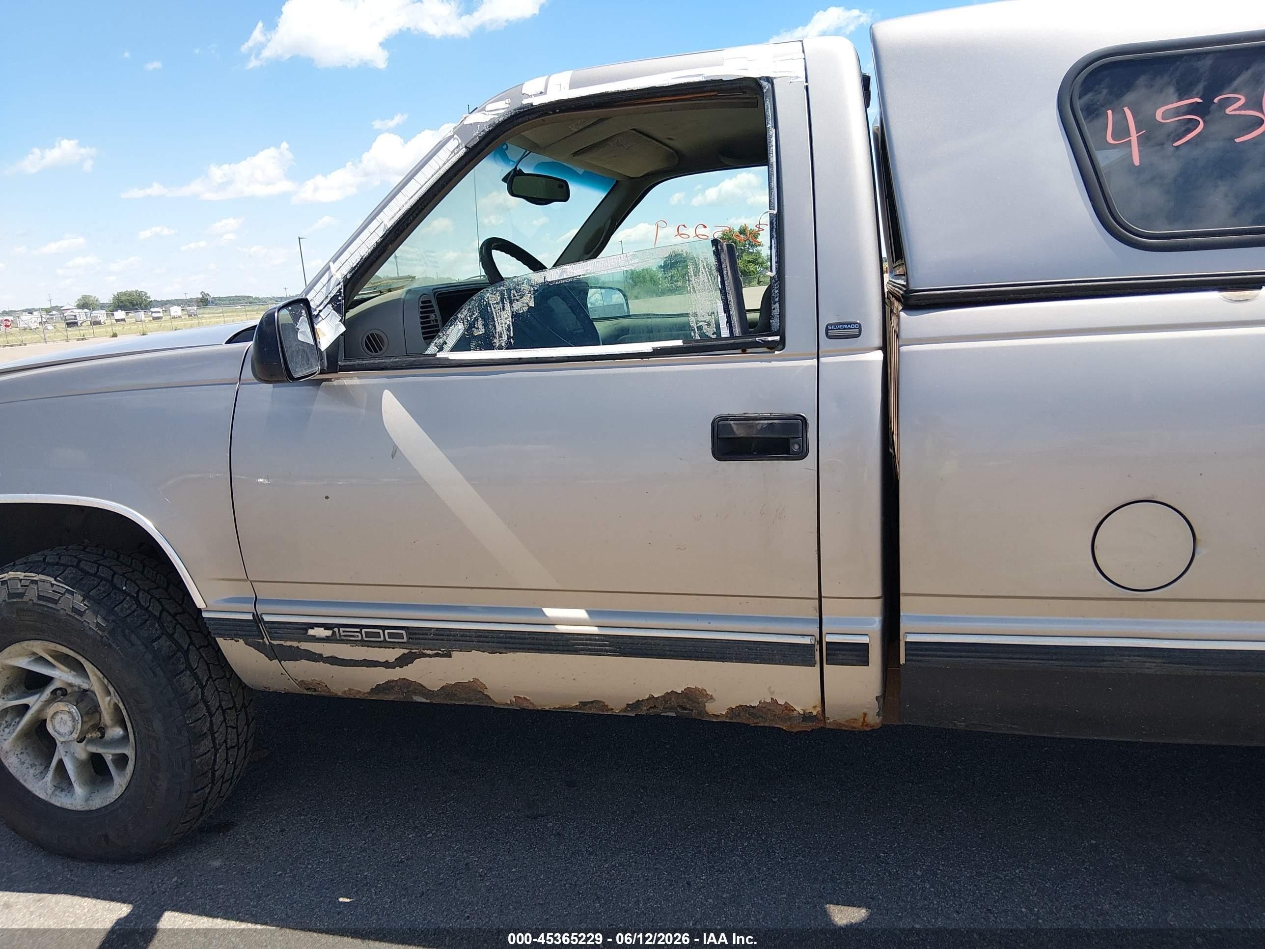 1998 Chevrolet C/k 1500 Fleetside Silver vin: 1GCEK14R5WZ267170